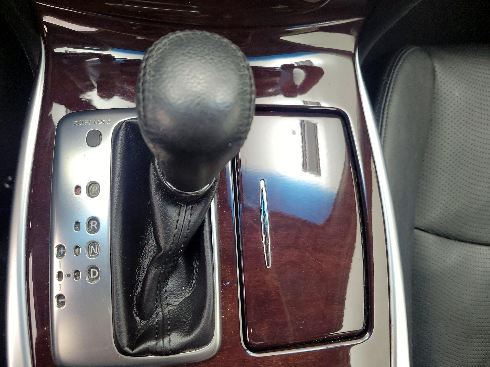 Thumbnail: 2014 INFINITI Q70 - 18