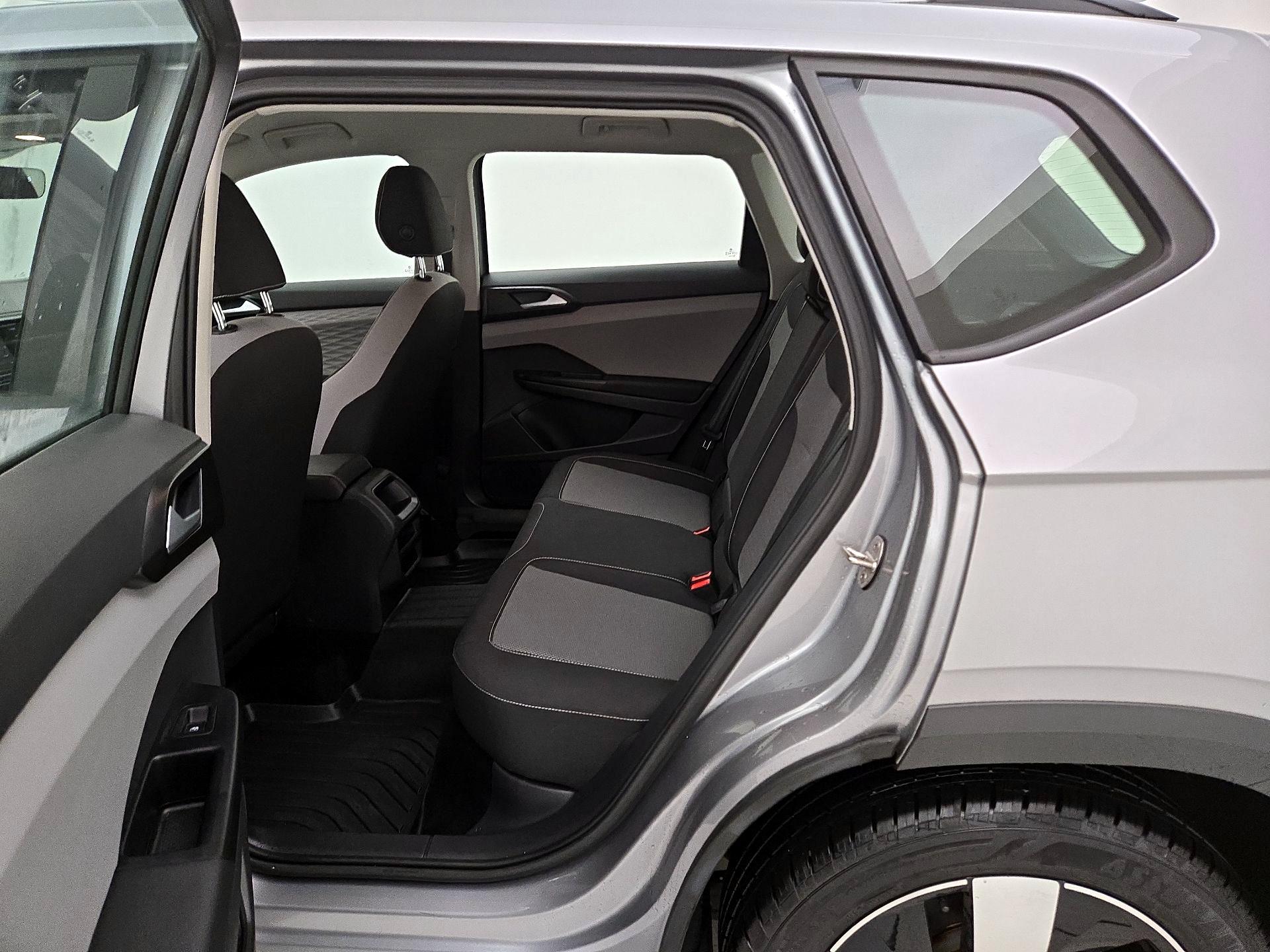 Thumbnail: 2023 Volkswagen Taos - 18