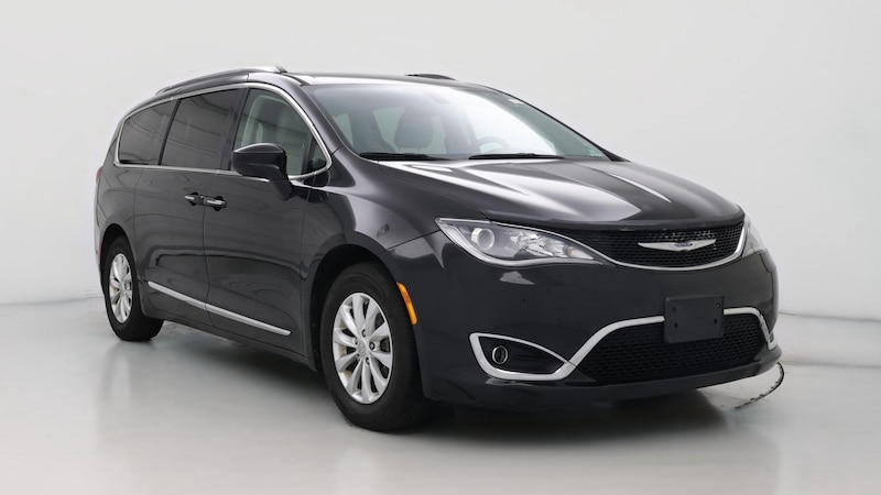 2018 Chrysler Pacifica Touring L Hero Image