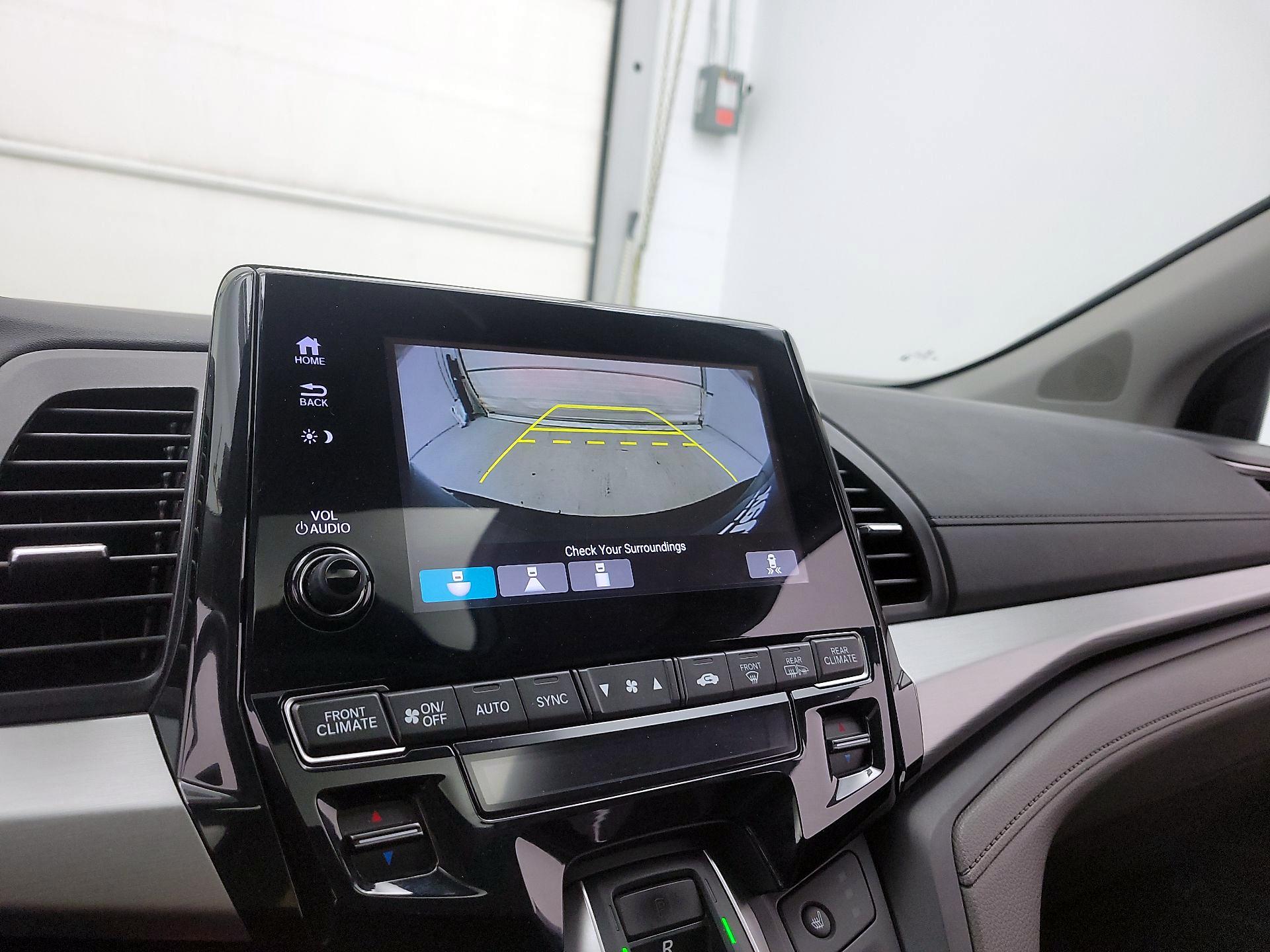 Thumbnail: 2019 Honda Odyssey - 14