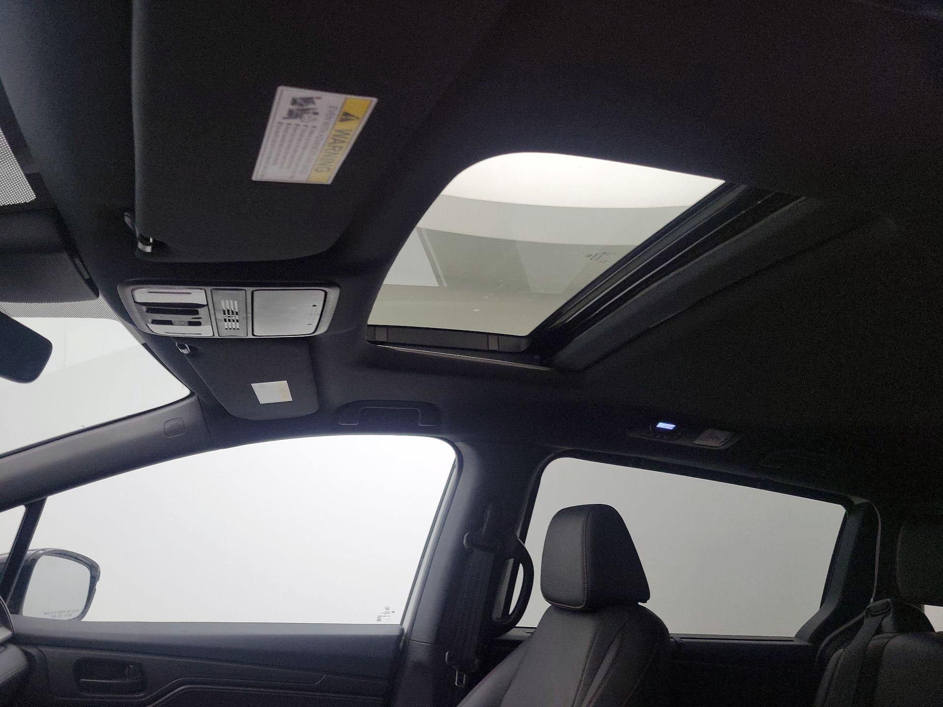 Thumbnail: 2023 Honda Odyssey - 18