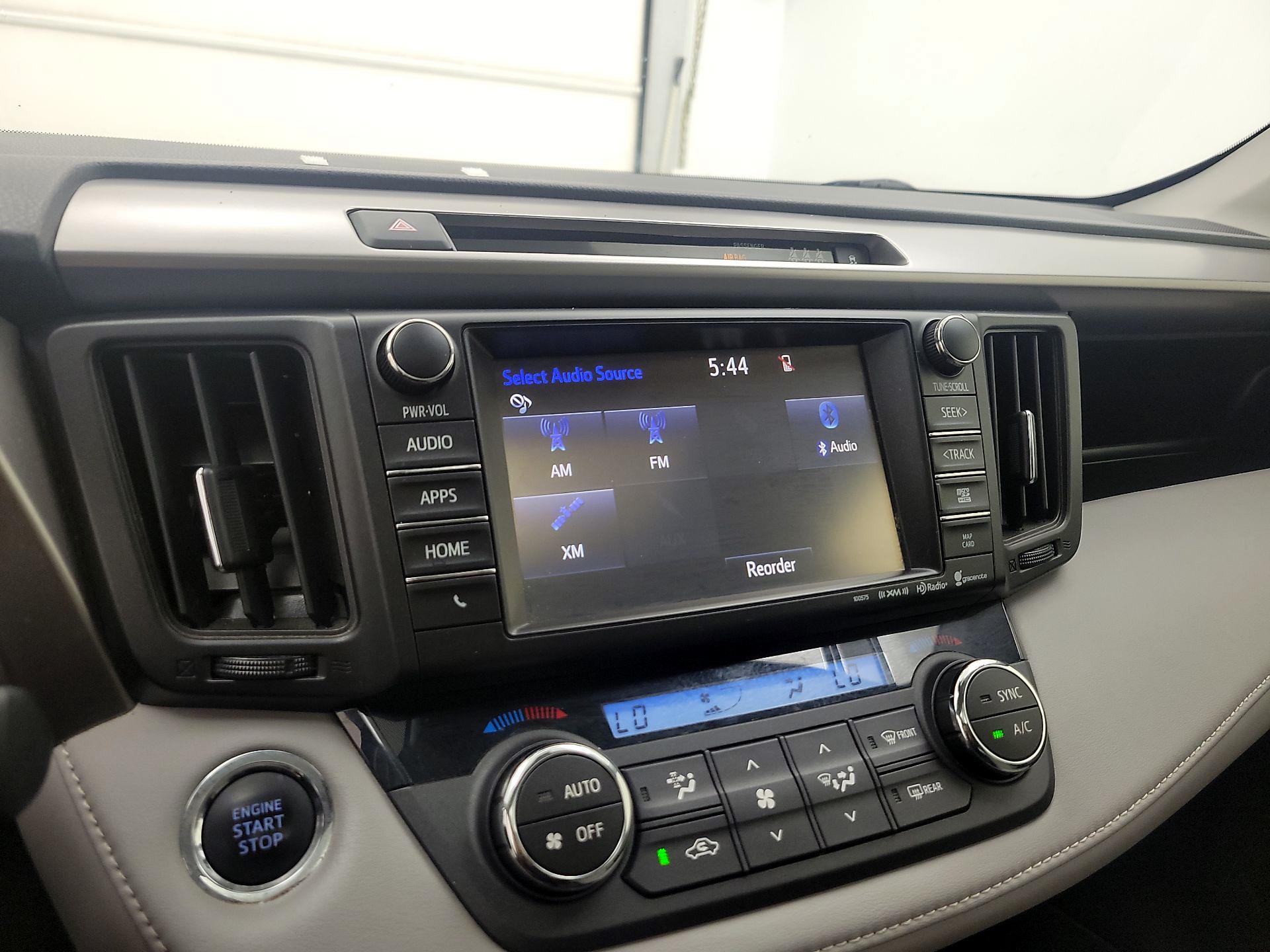 Thumbnail: 2017 Toyota RAV4 - 15