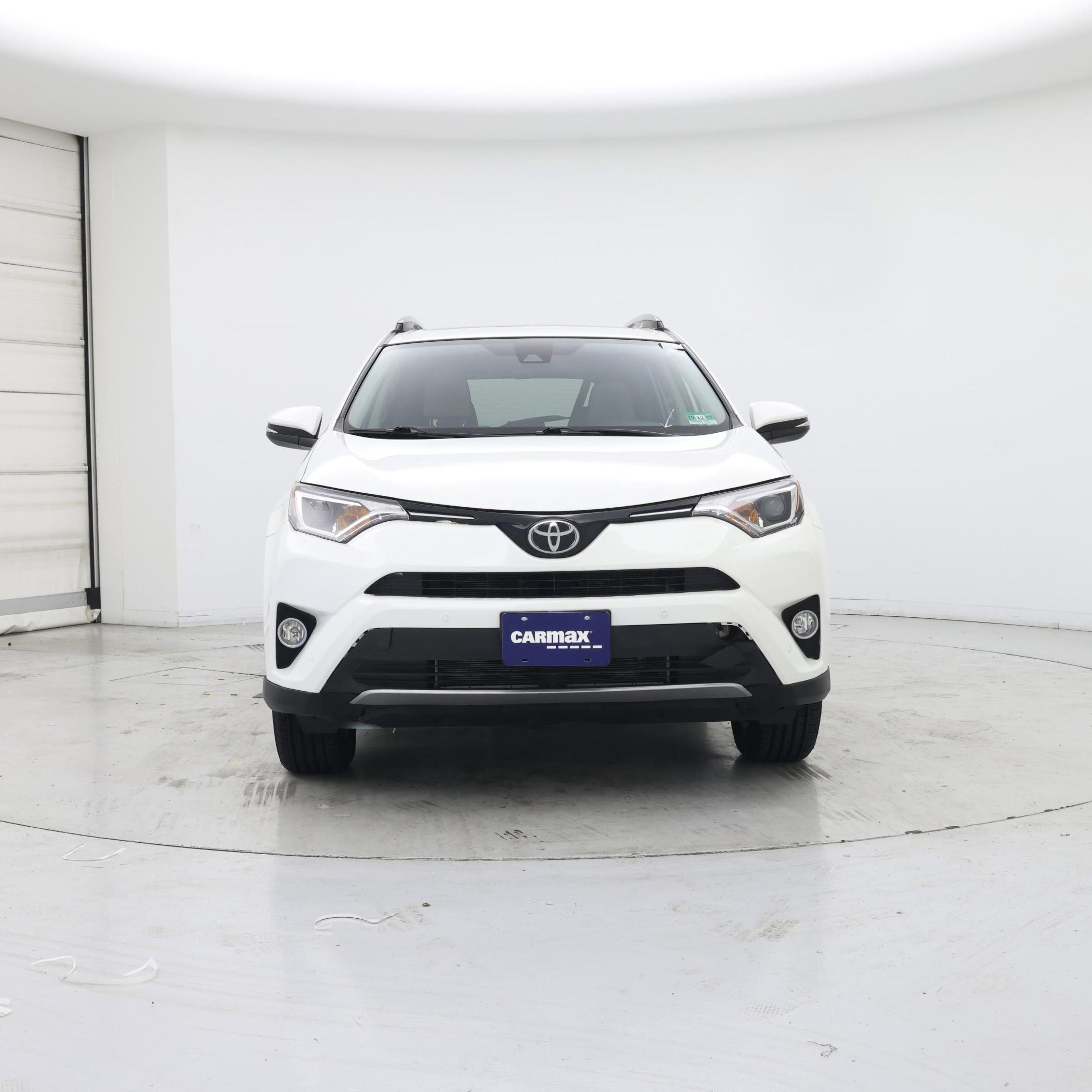 Thumbnail: 2017 Toyota RAV4 - 5