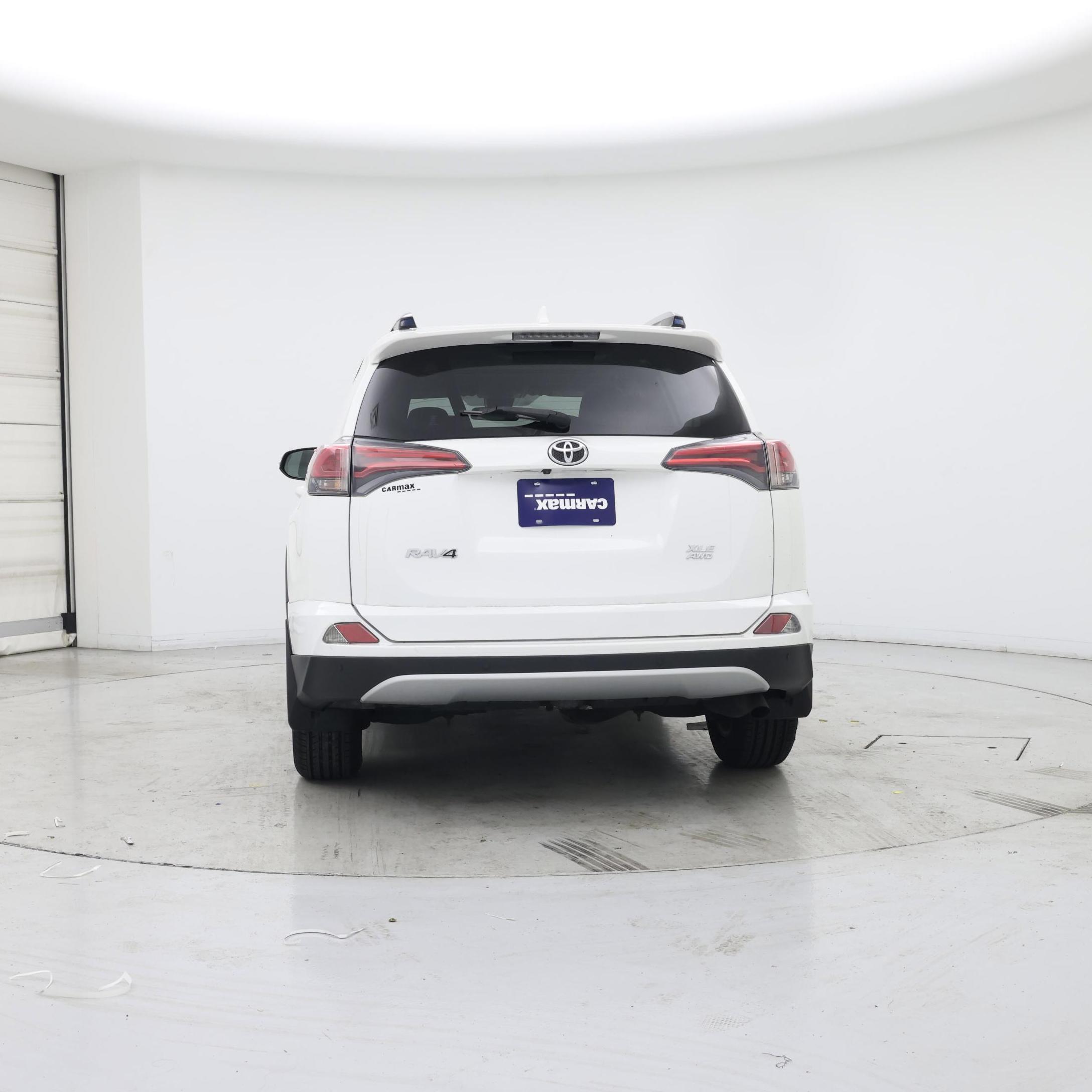 Thumbnail: 2017 Toyota RAV4 - 6