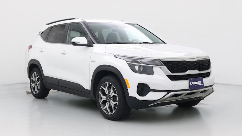 2022 Kia Seltos EX Hero Image