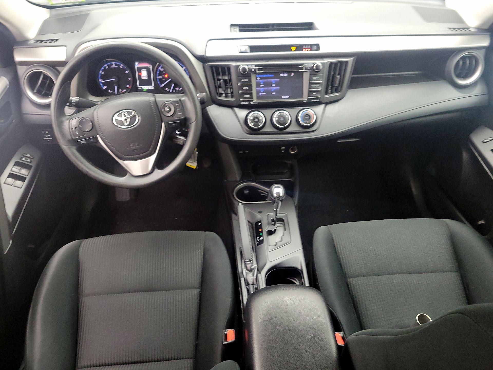 Thumbnail: 2017 Toyota RAV4 - 9
