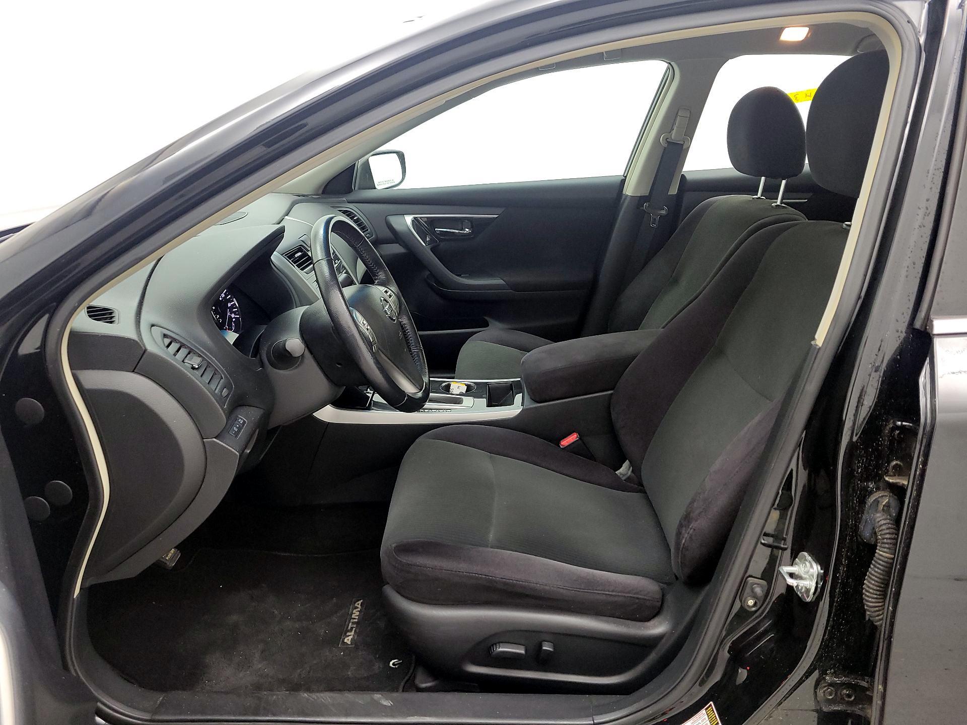 Thumbnail: 2013 Nissan Altima - 11