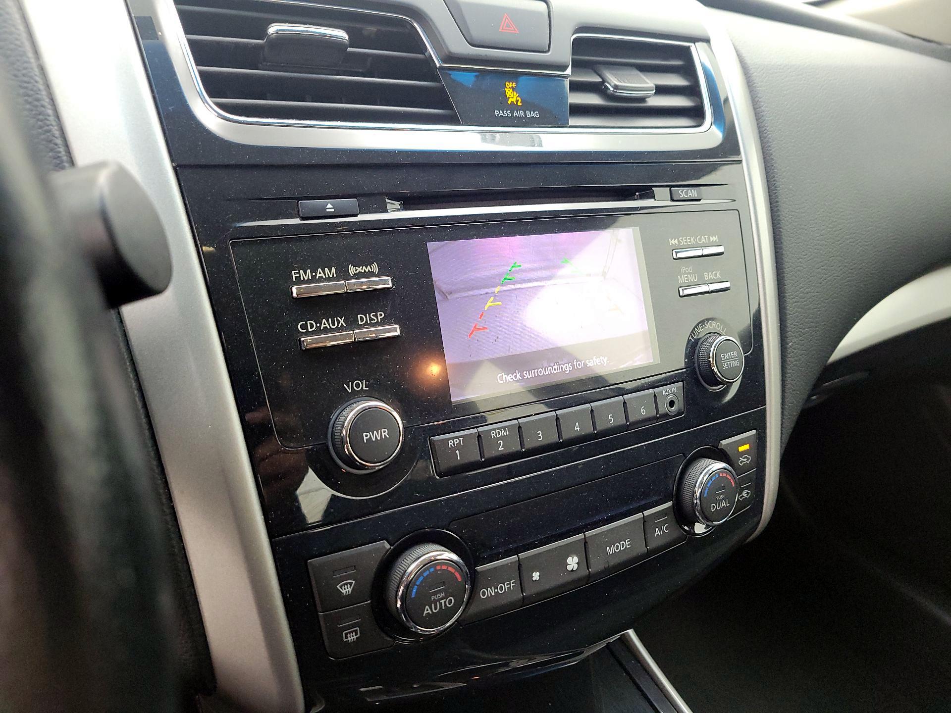 Thumbnail: 2013 Nissan Altima - 14