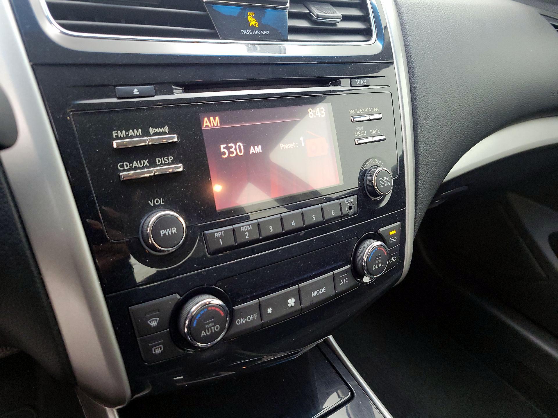 Thumbnail: 2013 Nissan Altima - 15