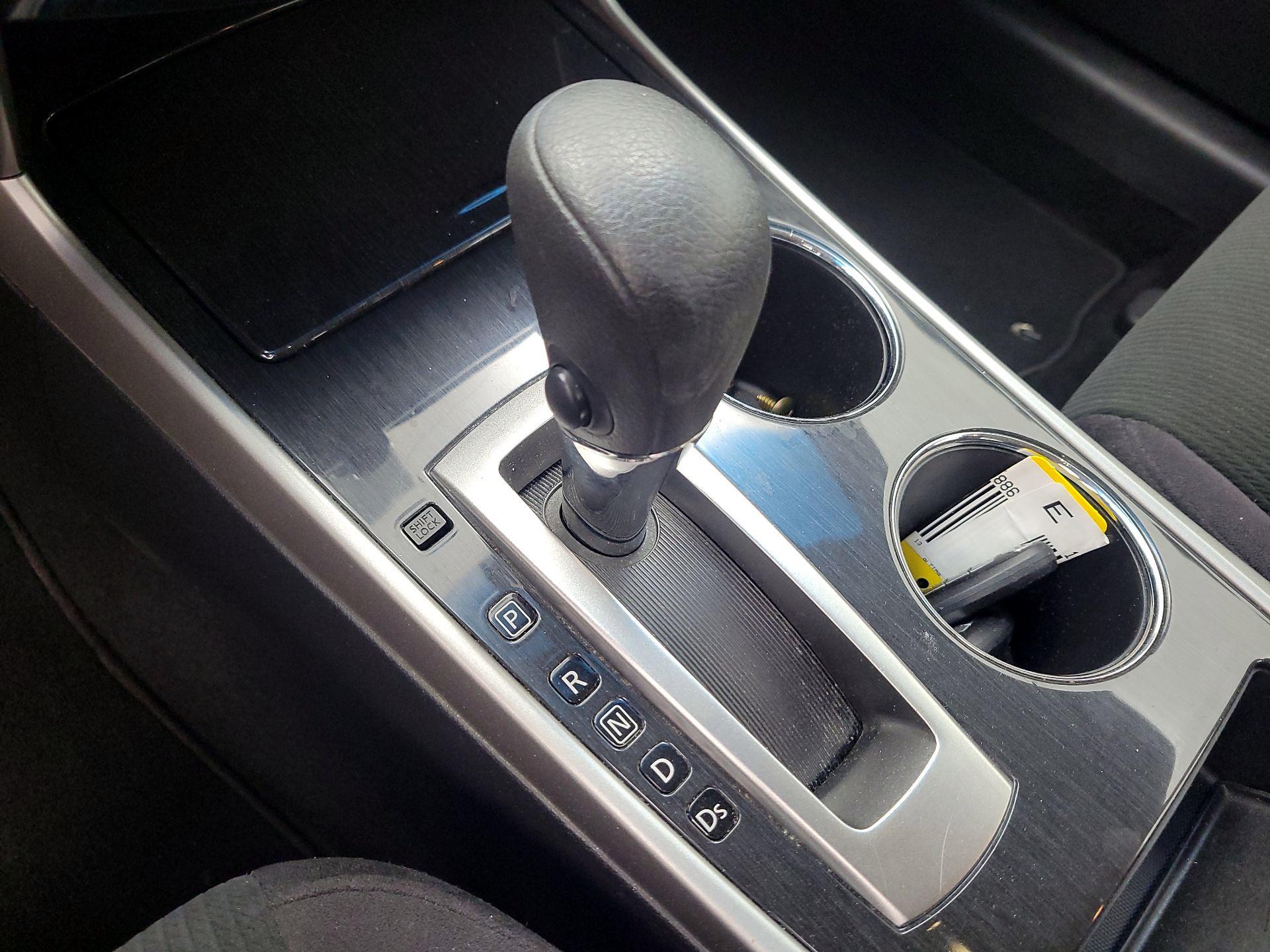 Thumbnail: 2013 Nissan Altima - 17
