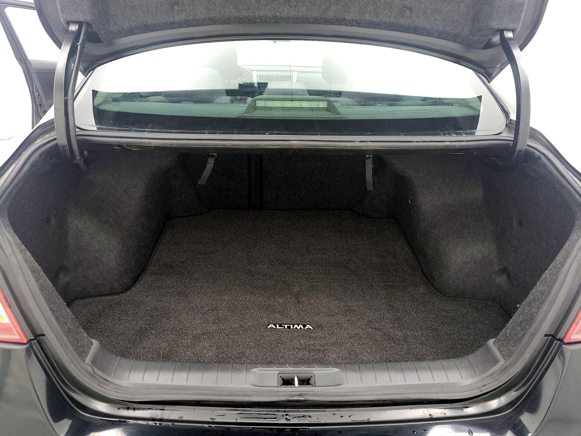 Thumbnail: 2013 Nissan Altima - 20