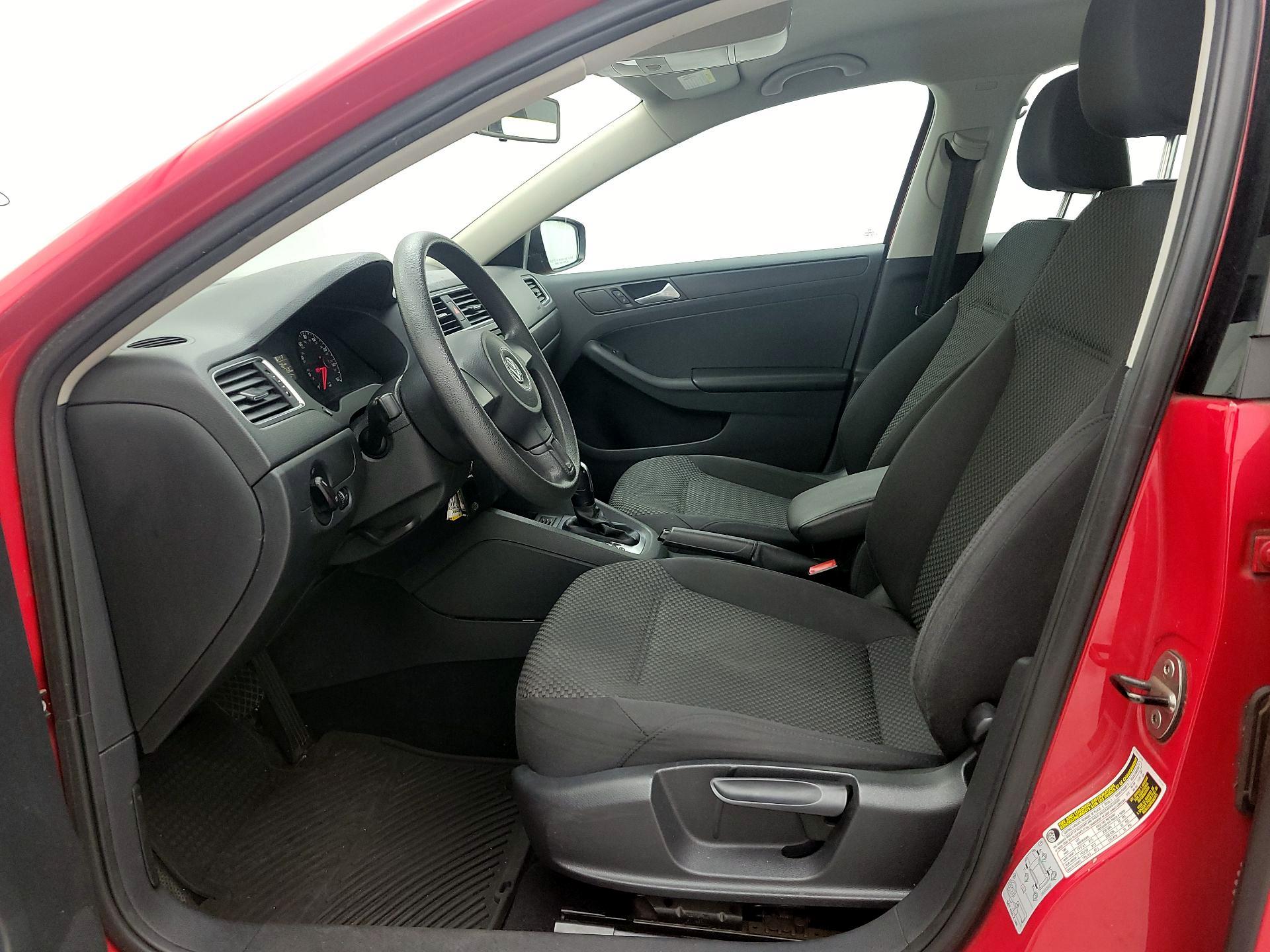 Thumbnail: 2014 Volkswagen Jetta - 11