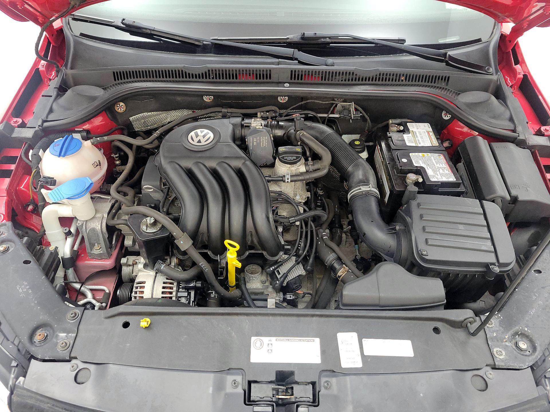 Thumbnail: 2014 Volkswagen Jetta - 18