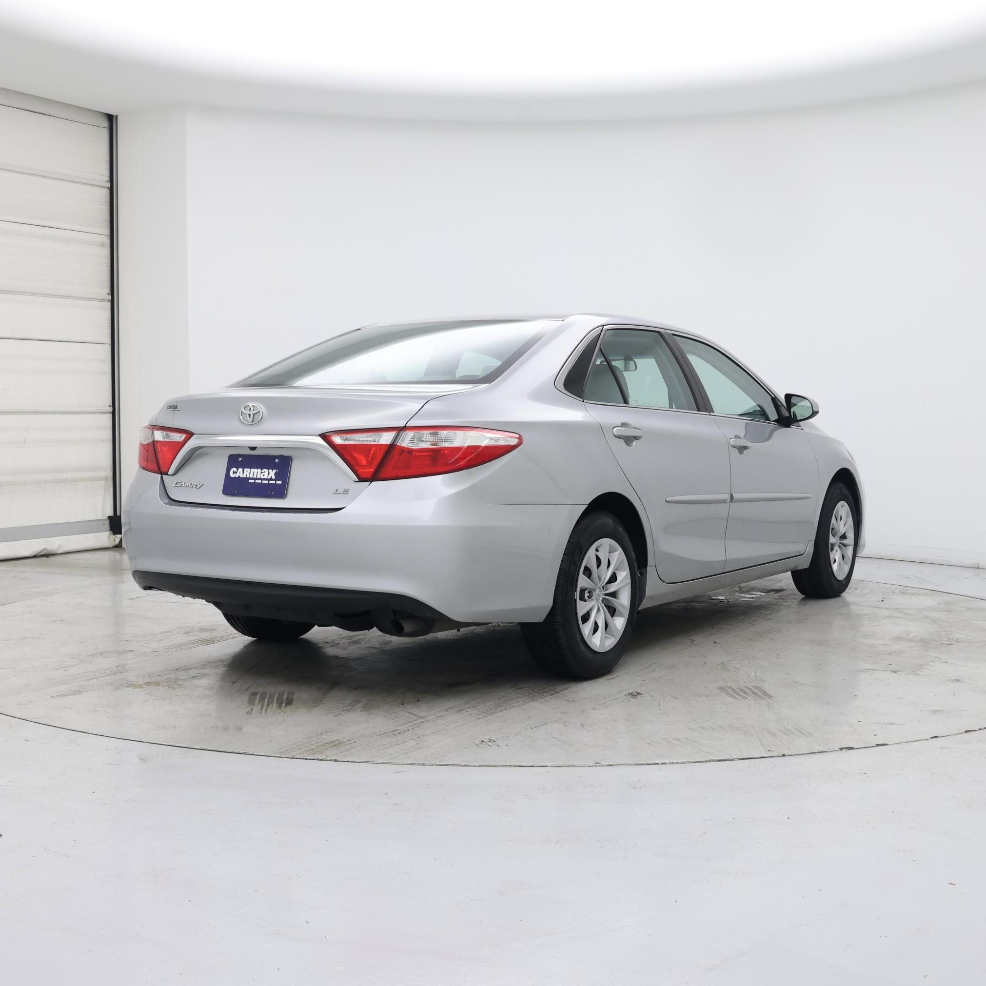 Thumbnail: 2017 Toyota Camry - 8