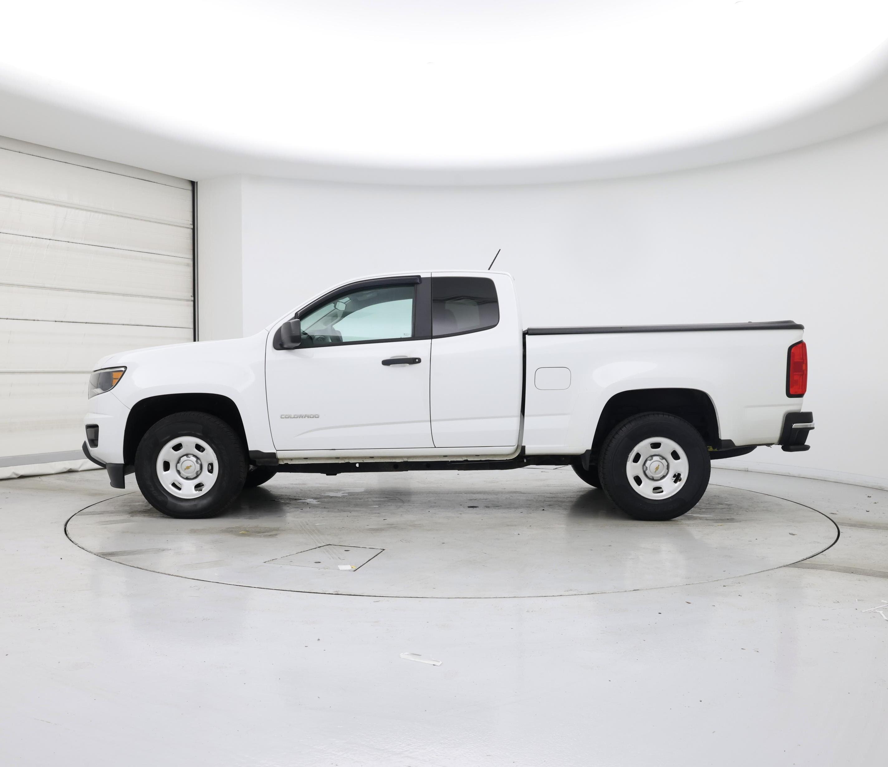 Thumbnail: 2016 Chevrolet Colorado - 3