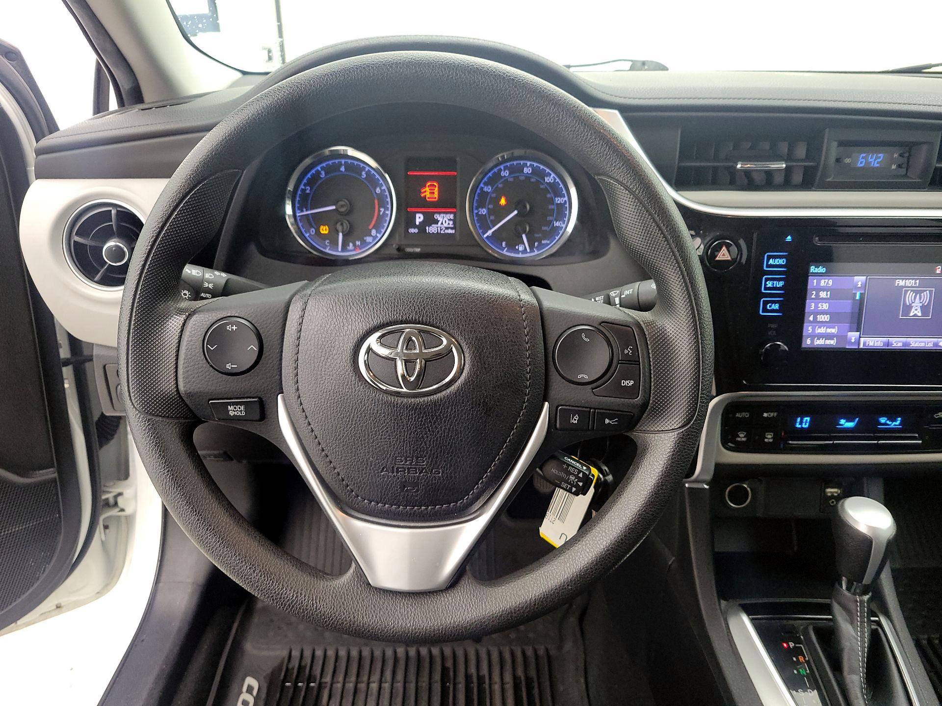 Thumbnail: 2019 Toyota Corolla - 10