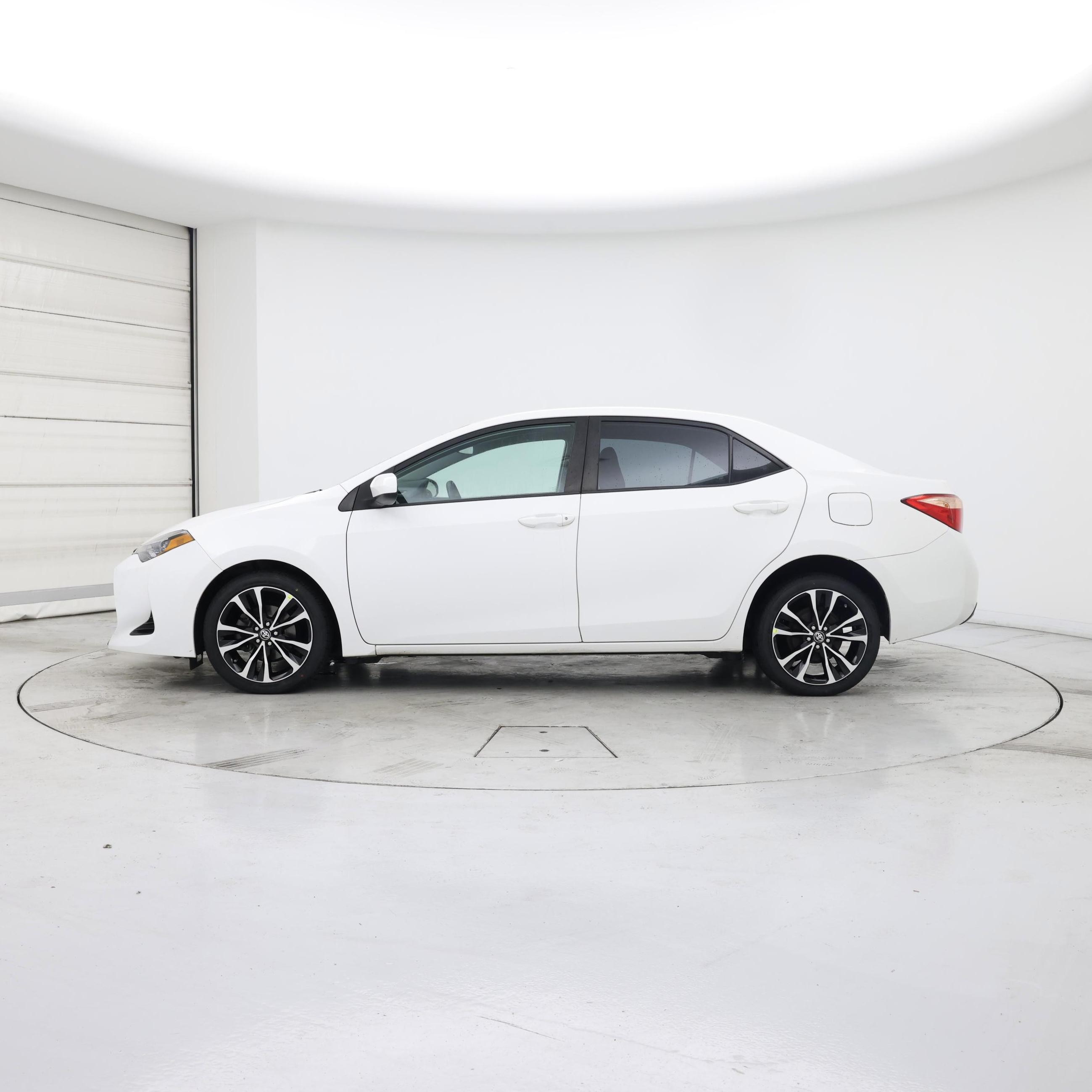 Thumbnail: 2019 Toyota Corolla - 3