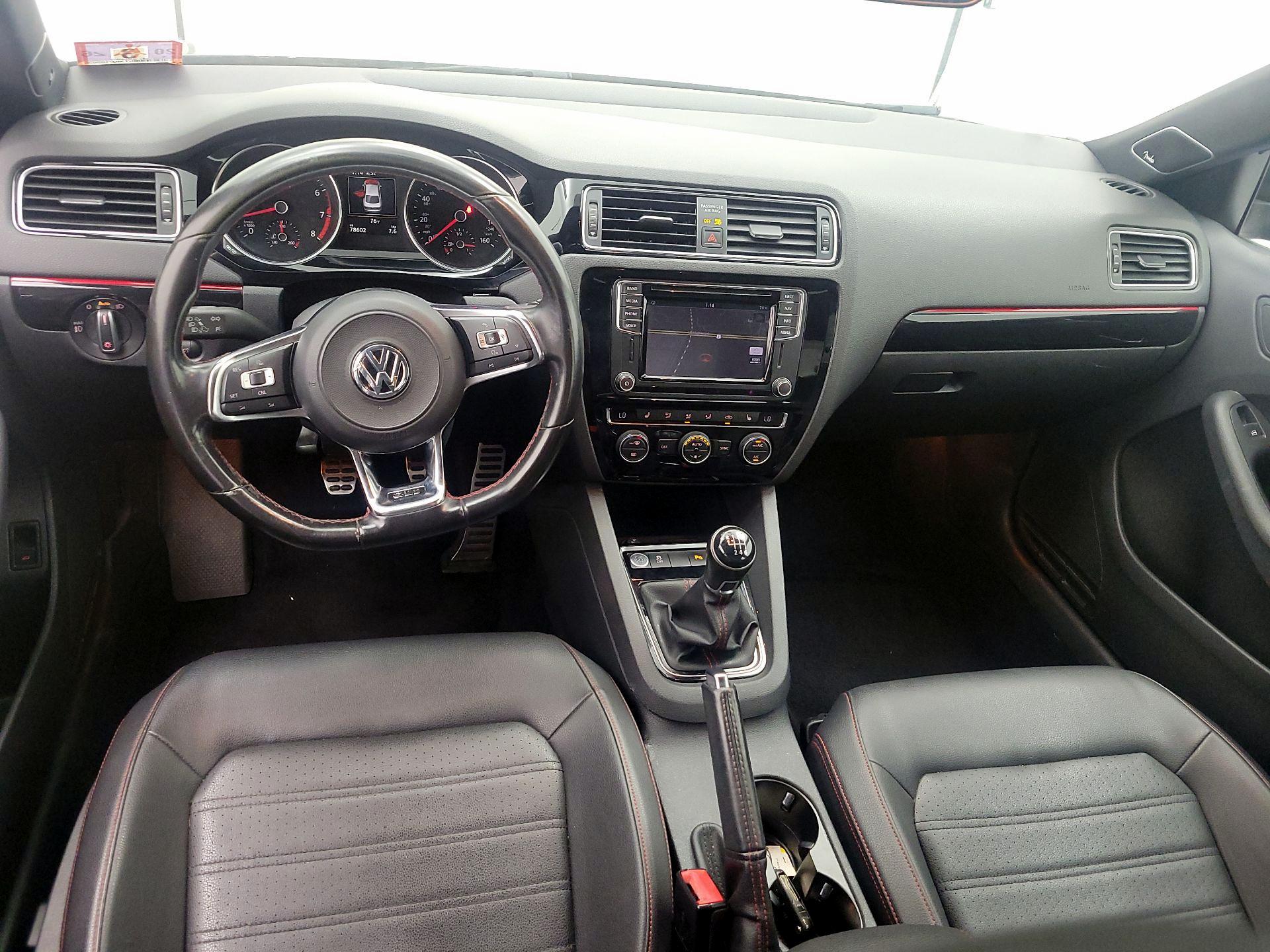 Thumbnail: 2017 Volkswagen Jetta - 9