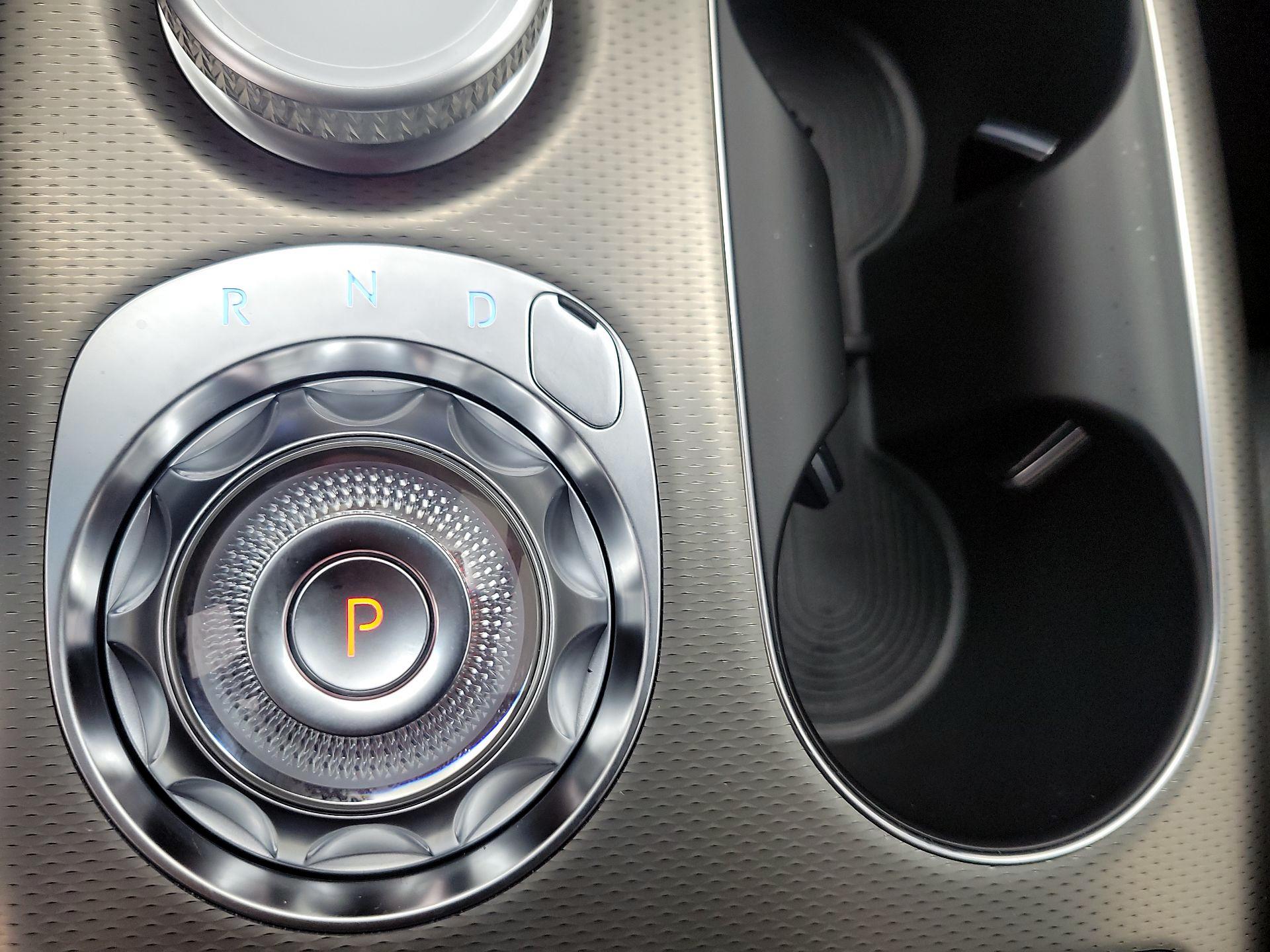 Thumbnail: 2023 Genesis GV60 - 18