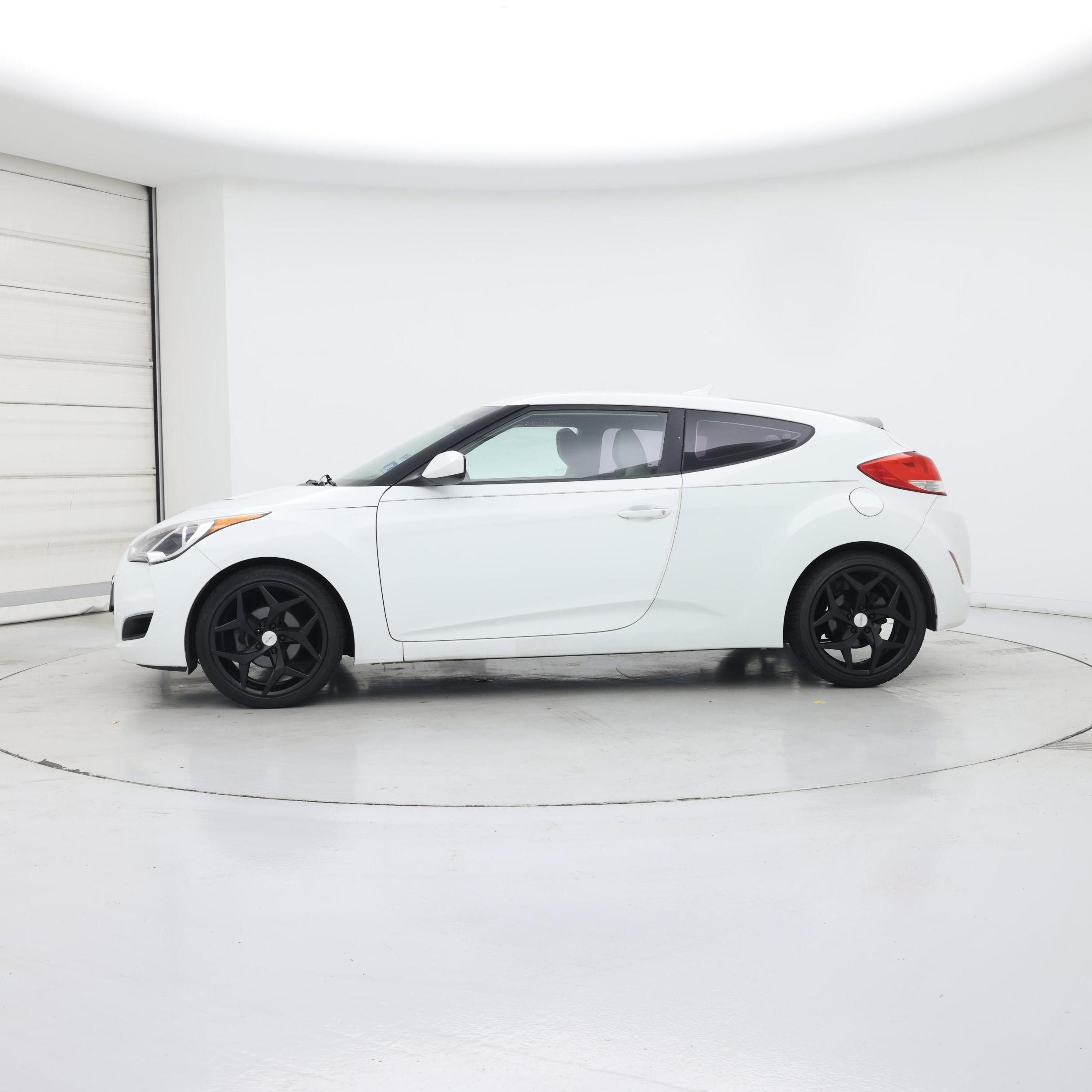 Thumbnail: 2013 Hyundai Veloster - 3