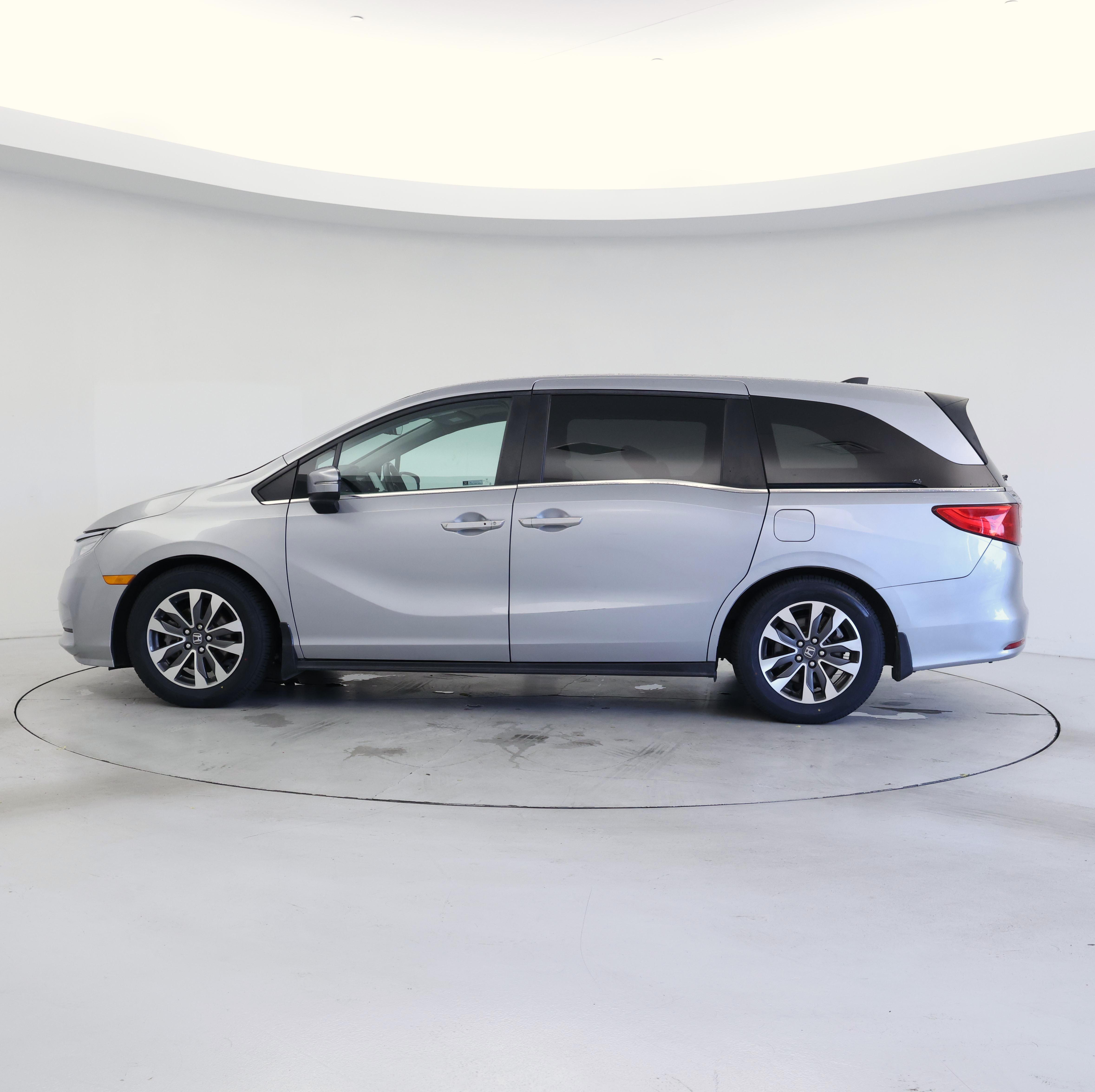 Thumbnail: 2021 Honda Odyssey - 3