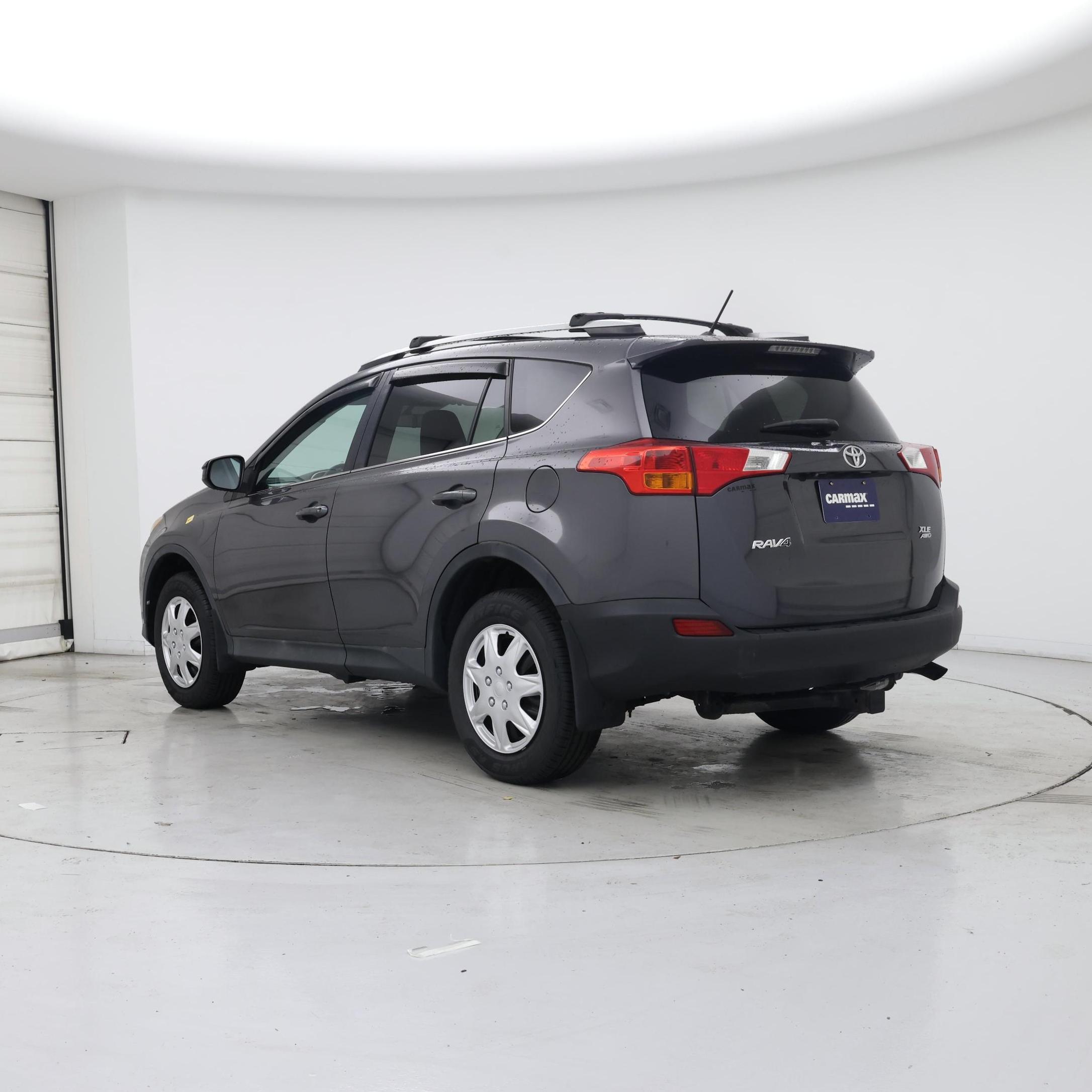 Thumbnail: 2015 Toyota RAV4 - 2