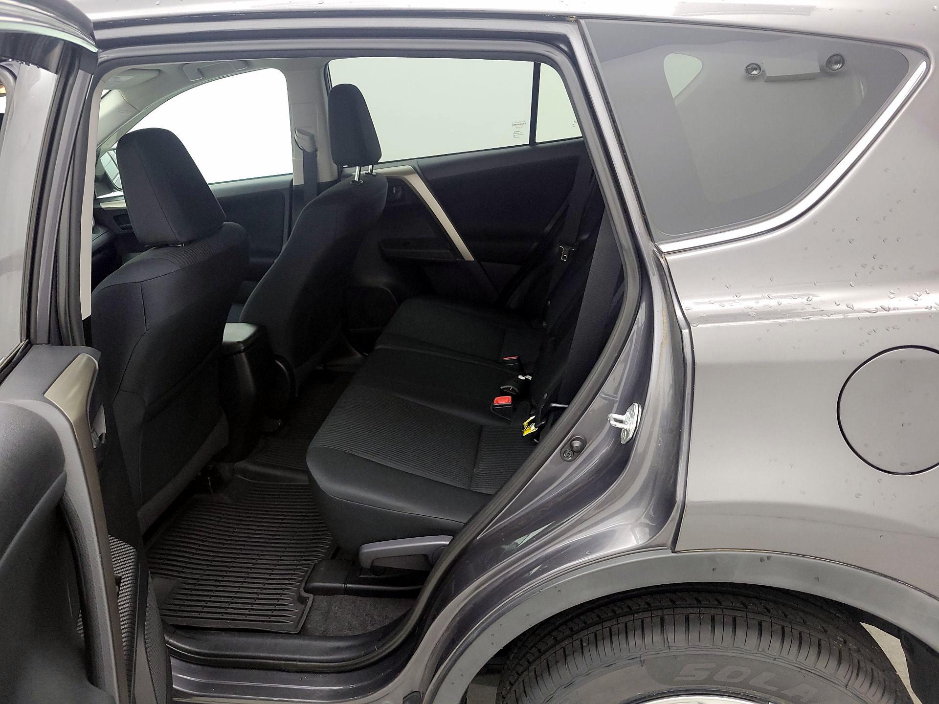 Thumbnail: 2015 Toyota RAV4 - 19