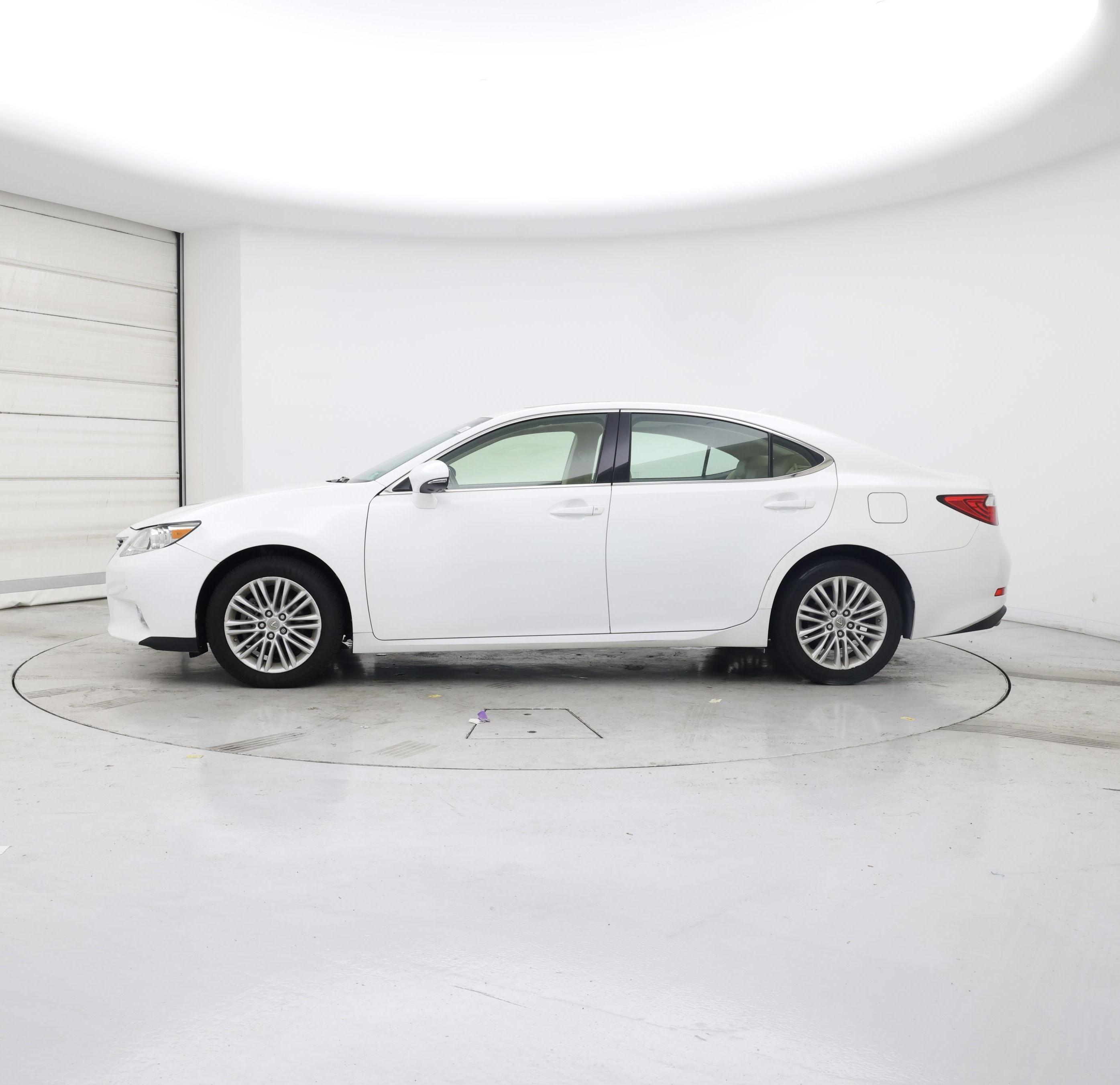 Thumbnail: 2014 Lexus ES - 3