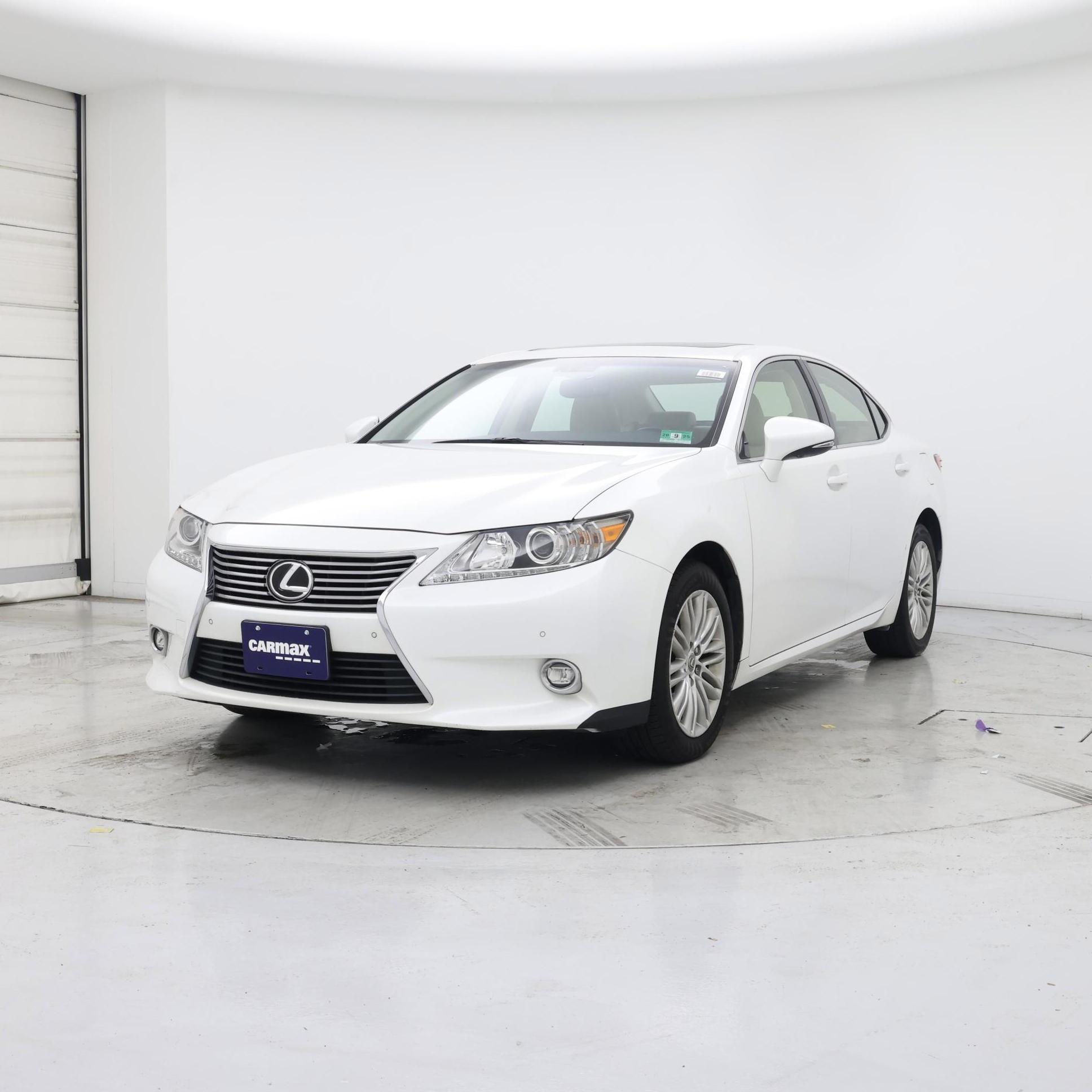 Thumbnail: 2014 Lexus ES - 4