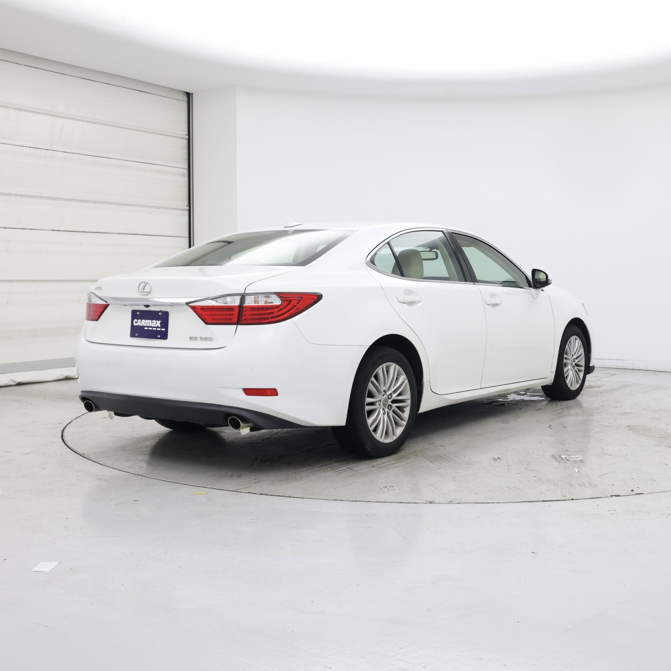 Thumbnail: 2014 Lexus ES - 8