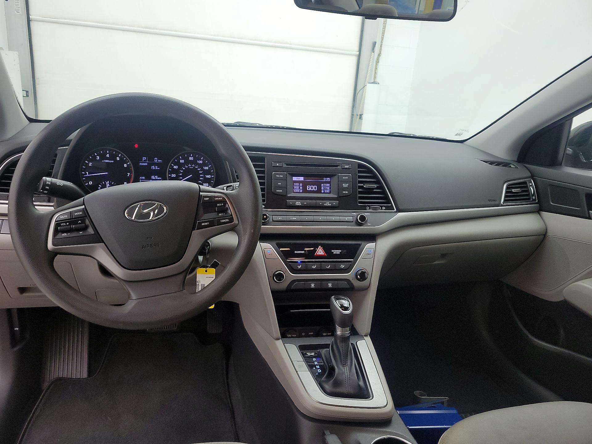 Thumbnail: 2017 Hyundai Elantra - 9
