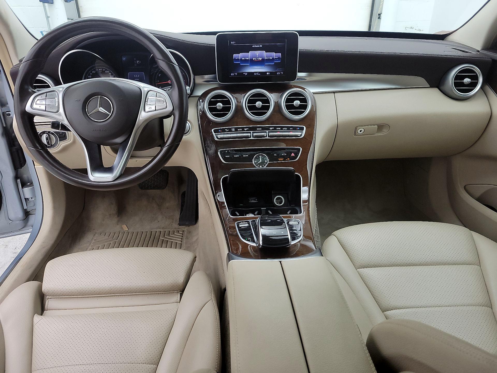 Thumbnail: 2015 Mercedes-Benz C-Class - 9