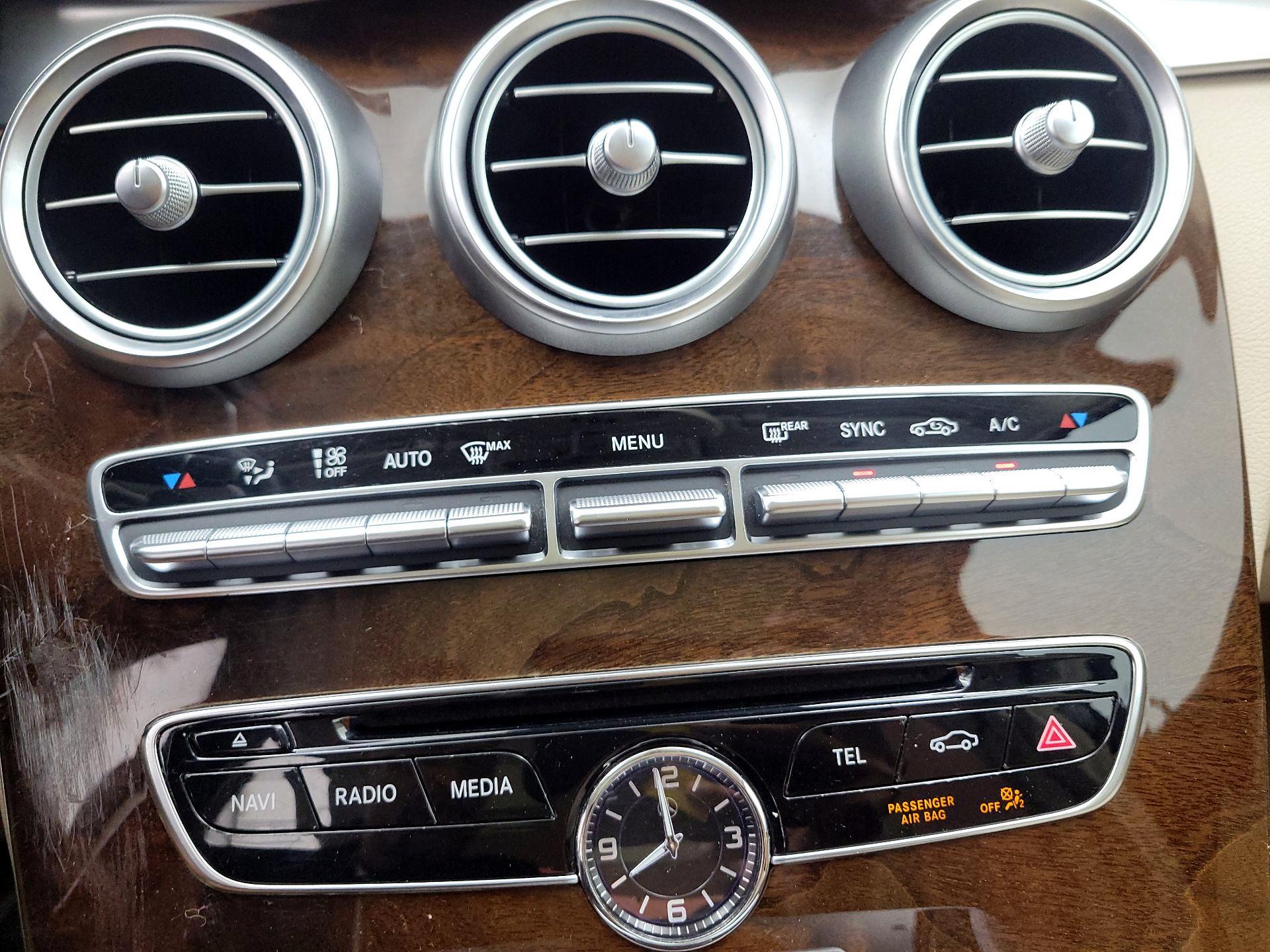 Thumbnail: 2015 Mercedes-Benz C-Class - 16