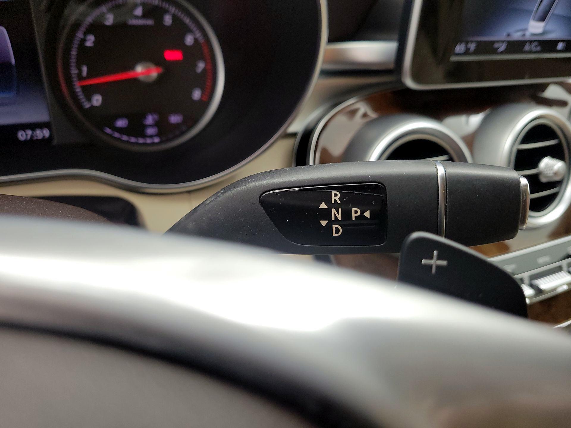 Thumbnail: 2015 Mercedes-Benz C-Class - 17