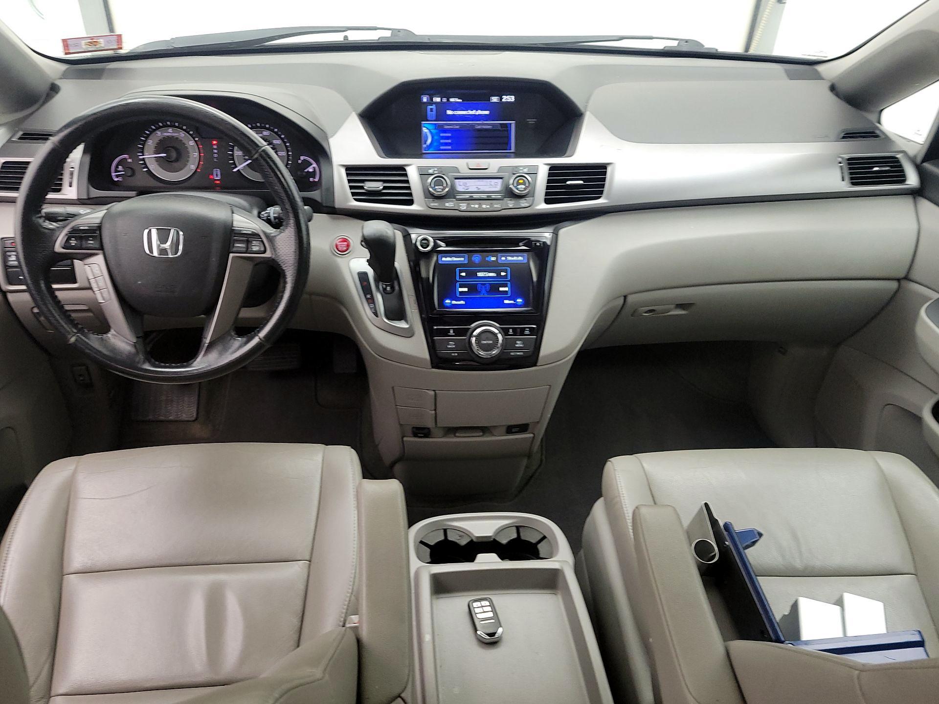 Thumbnail: 2015 Honda Odyssey - 9