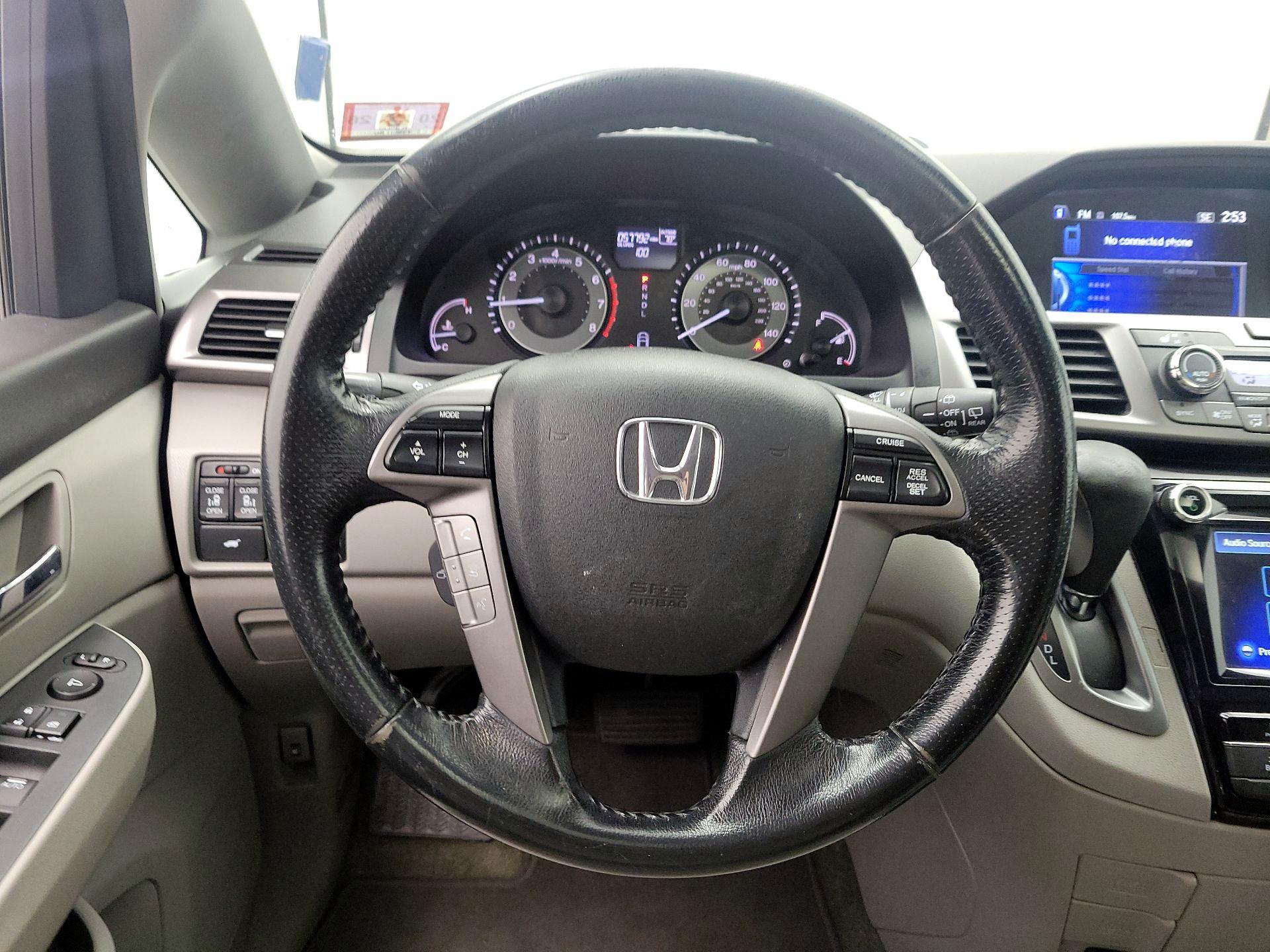 Thumbnail: 2015 Honda Odyssey - 10