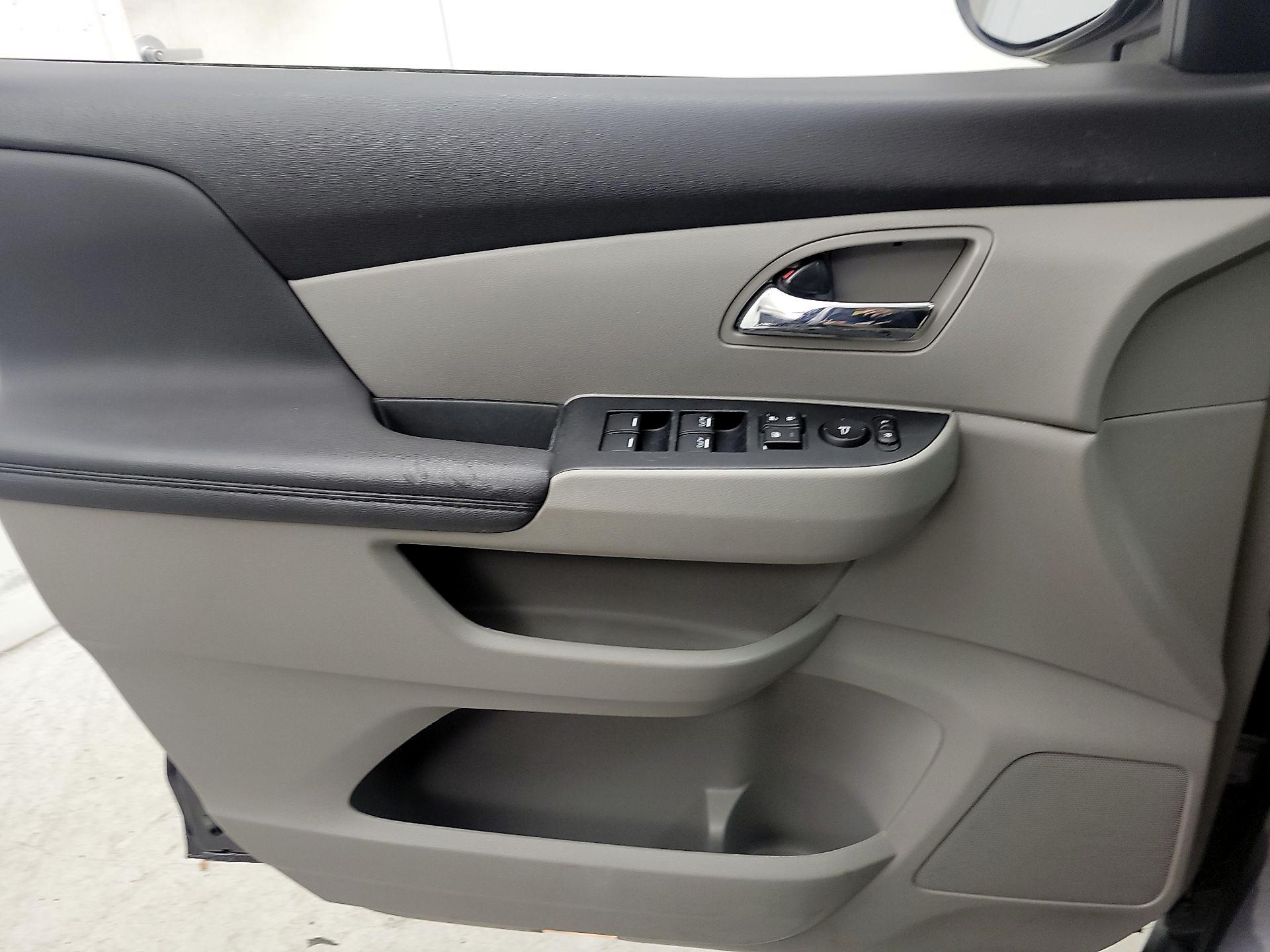 Thumbnail: 2015 Honda Odyssey - 12