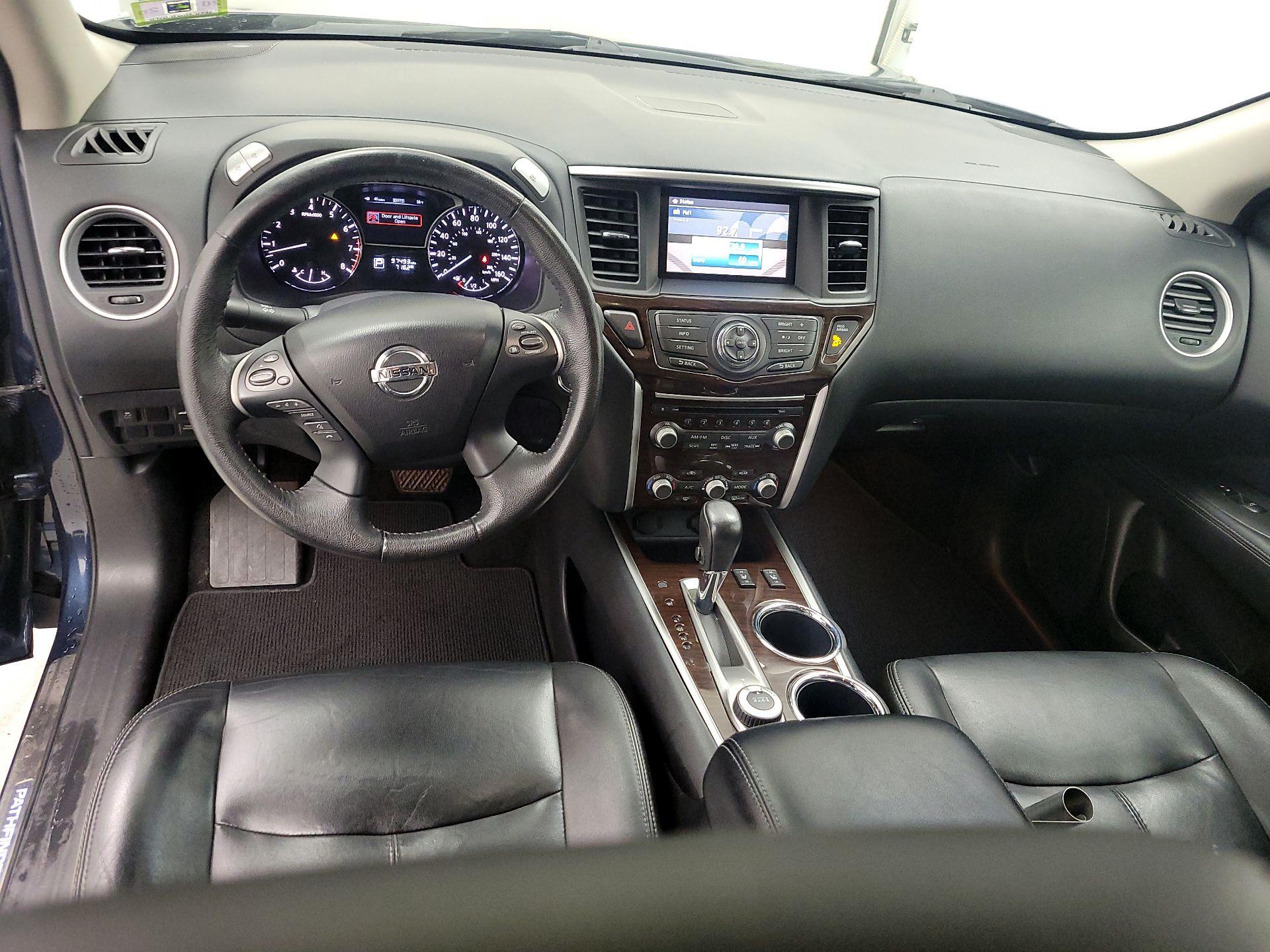 Thumbnail: 2013 Nissan Pathfinder - 9