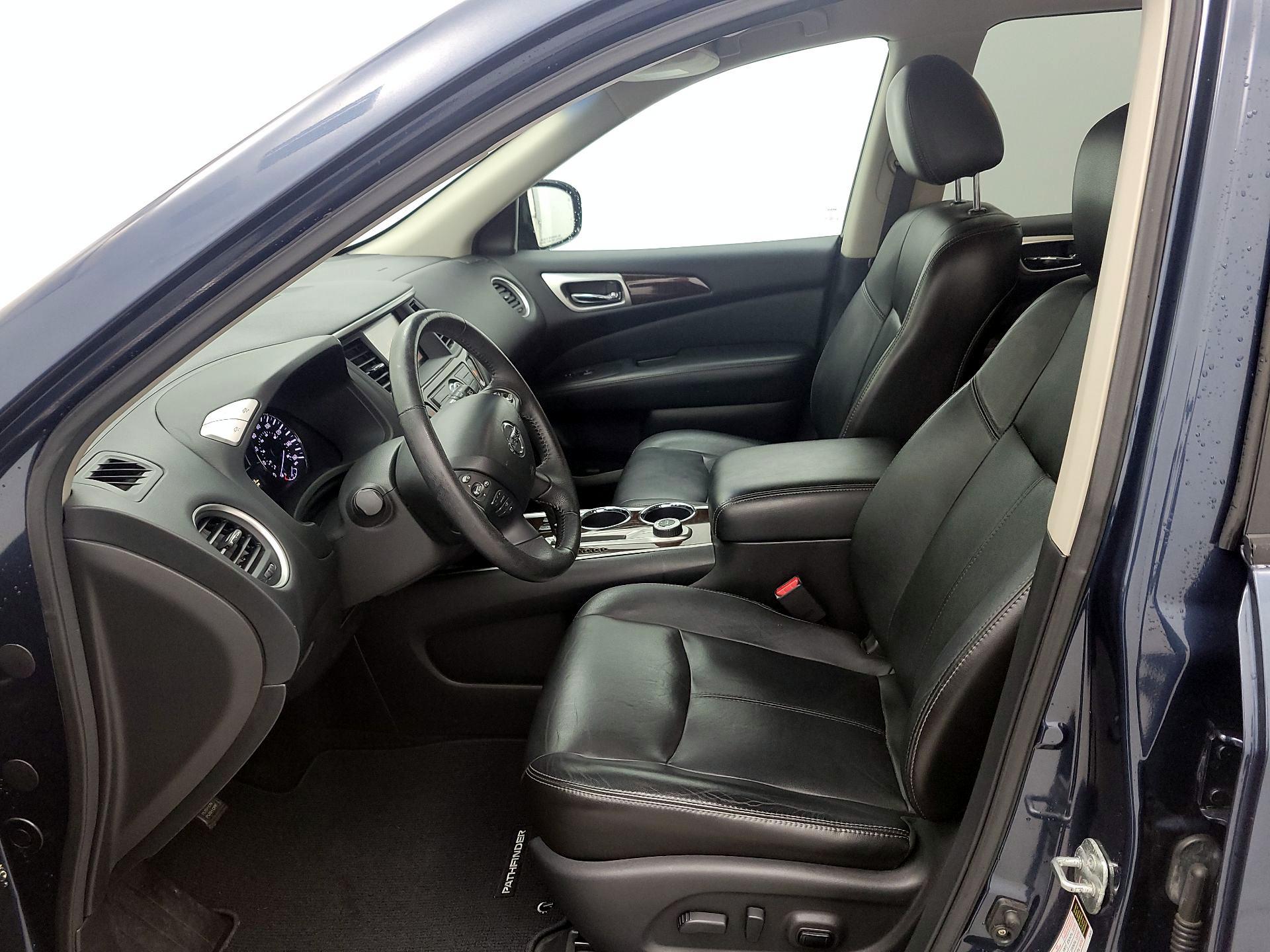 Thumbnail: 2013 Nissan Pathfinder - 11