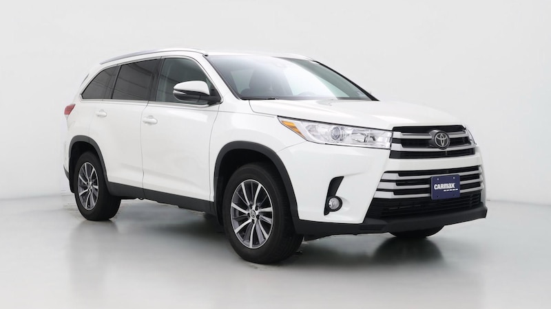 2019 Toyota Highlander XLE Hero Image
