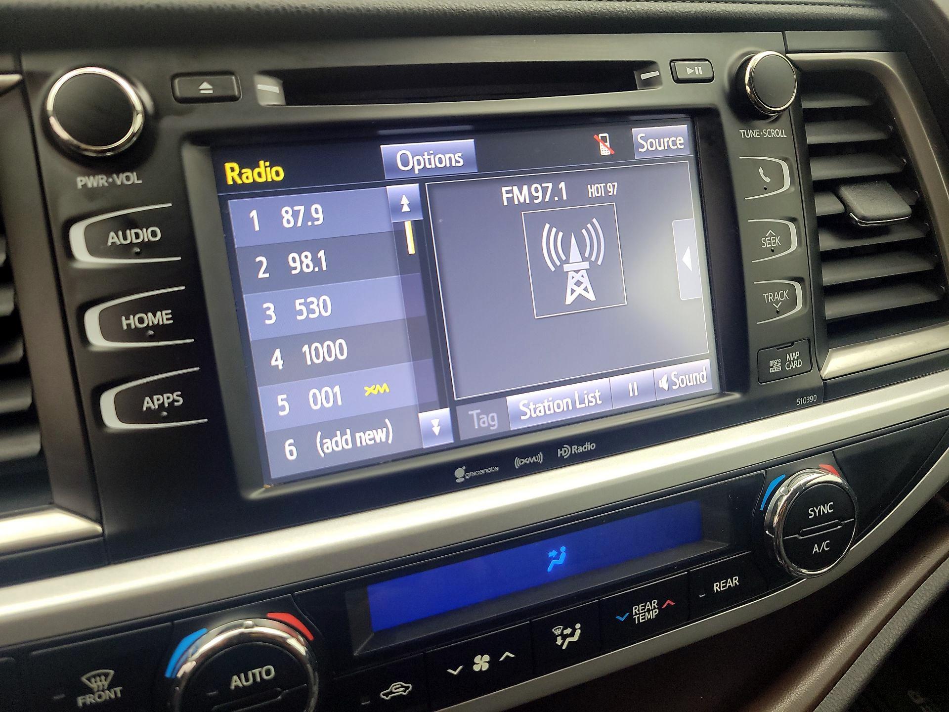 Thumbnail: 2019 Toyota Highlander - 16