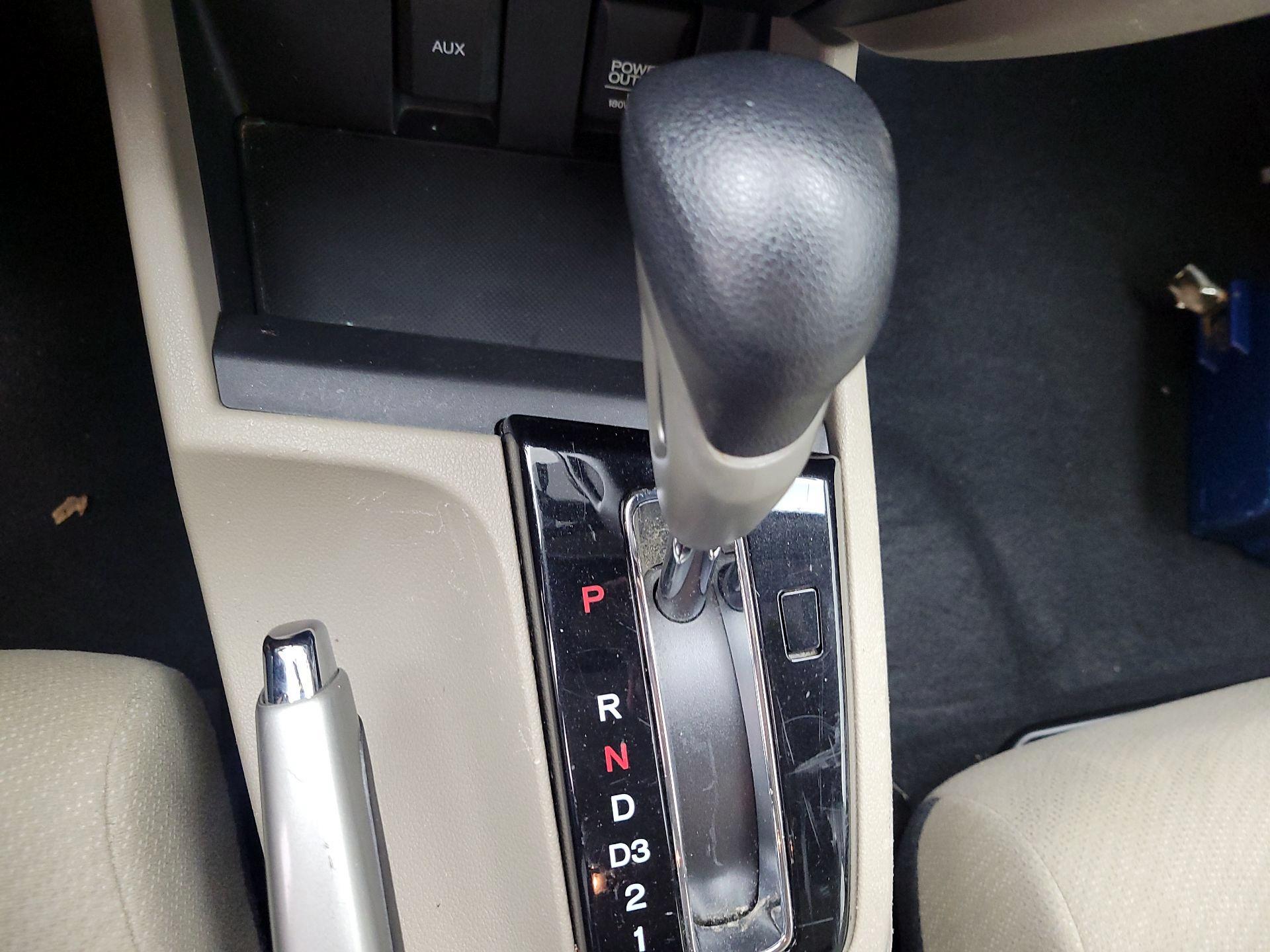 Thumbnail: 2013 Honda Civic - 17