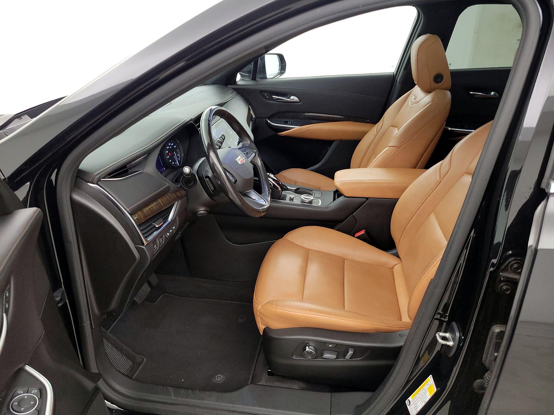 Thumbnail: 2021 Cadillac XT4 - 11