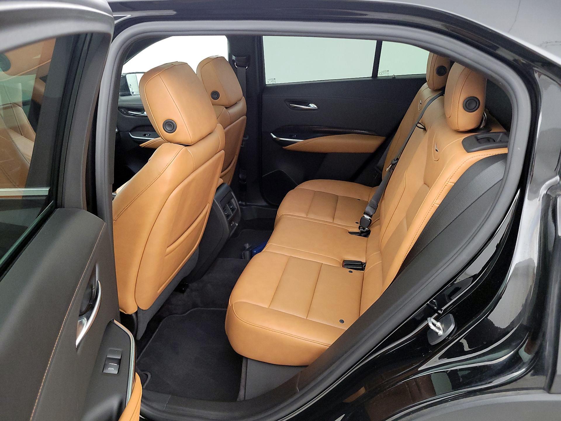 Thumbnail: 2021 Cadillac XT4 - 20
