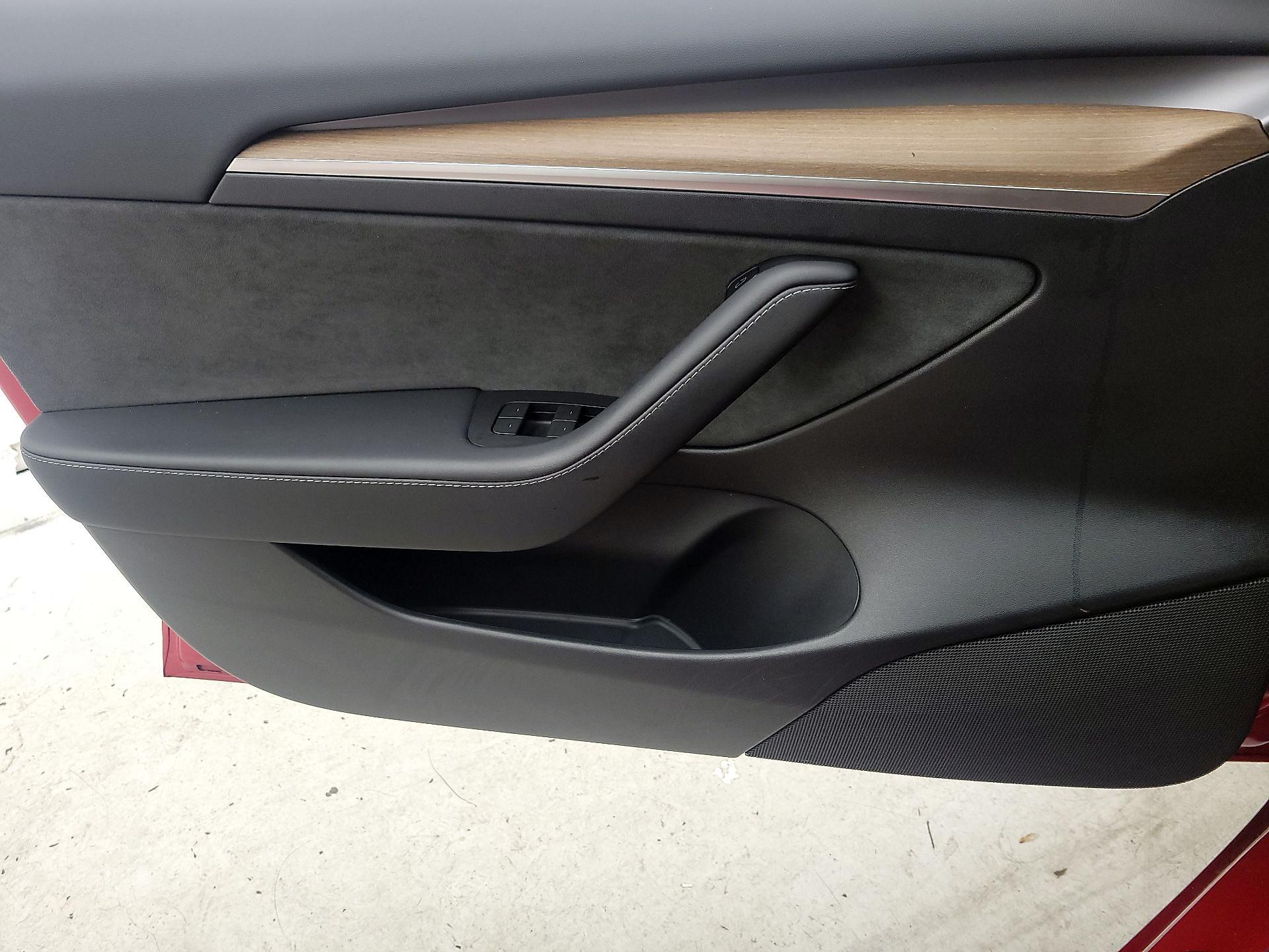 Thumbnail: 2023 Tesla Model 3 - 13