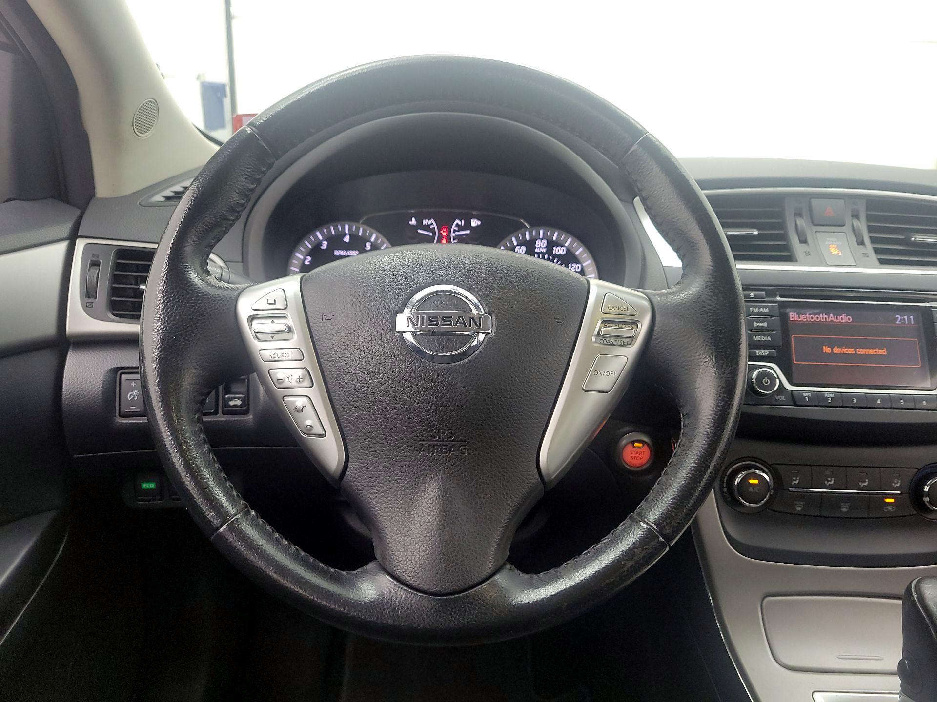 Thumbnail: 2015 Nissan Sentra - 10