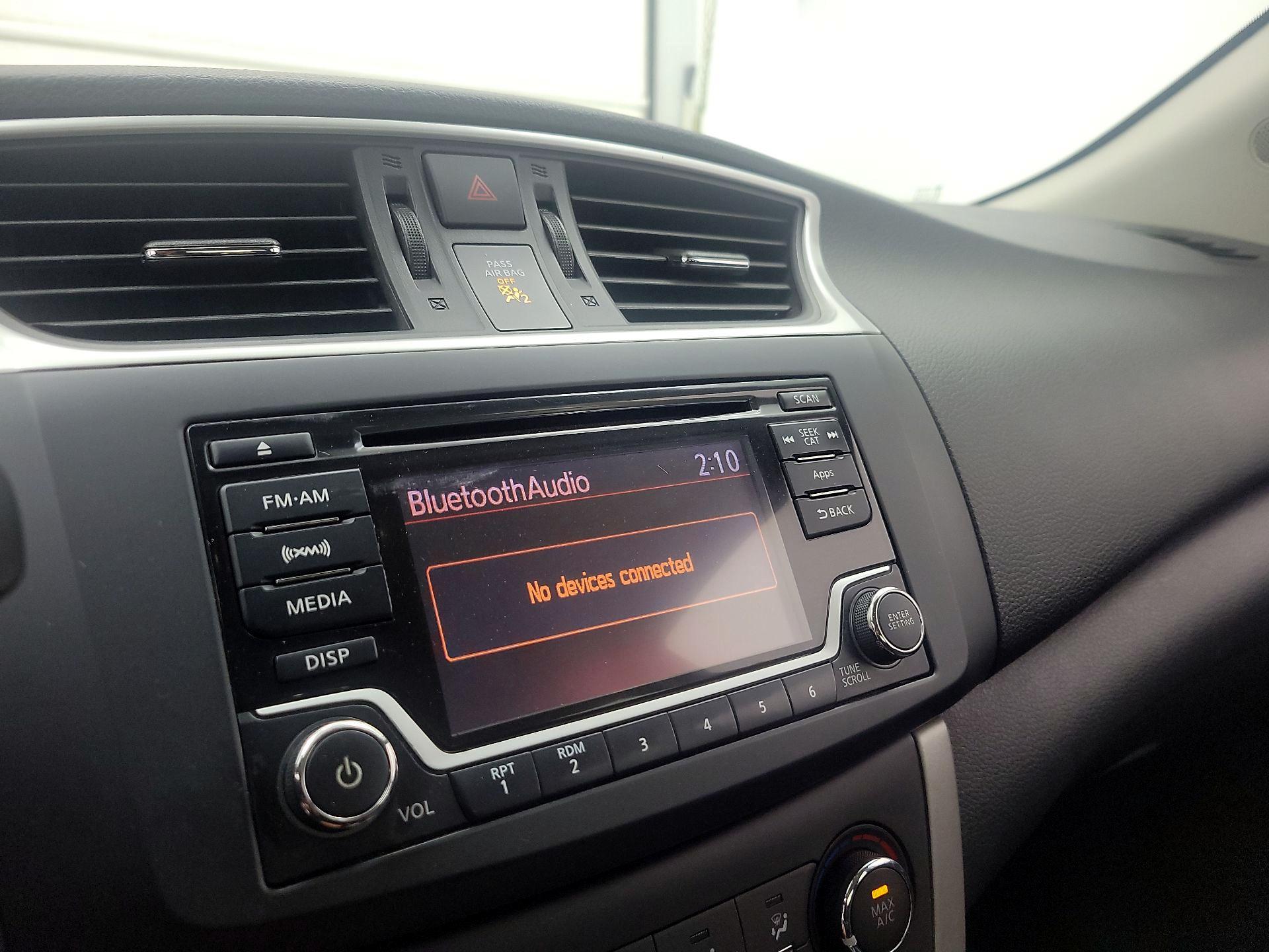 Thumbnail: 2015 Nissan Sentra - 15