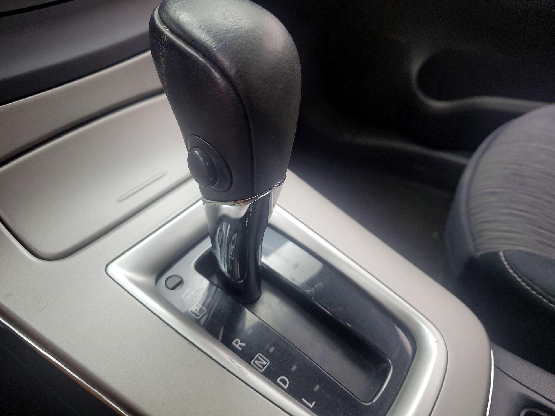 Thumbnail: 2015 Nissan Sentra - 17