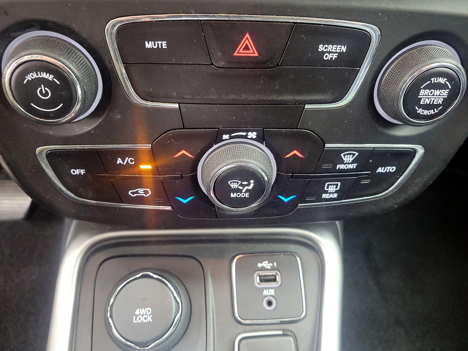 Thumbnail: 2019 Jeep Compass - 16