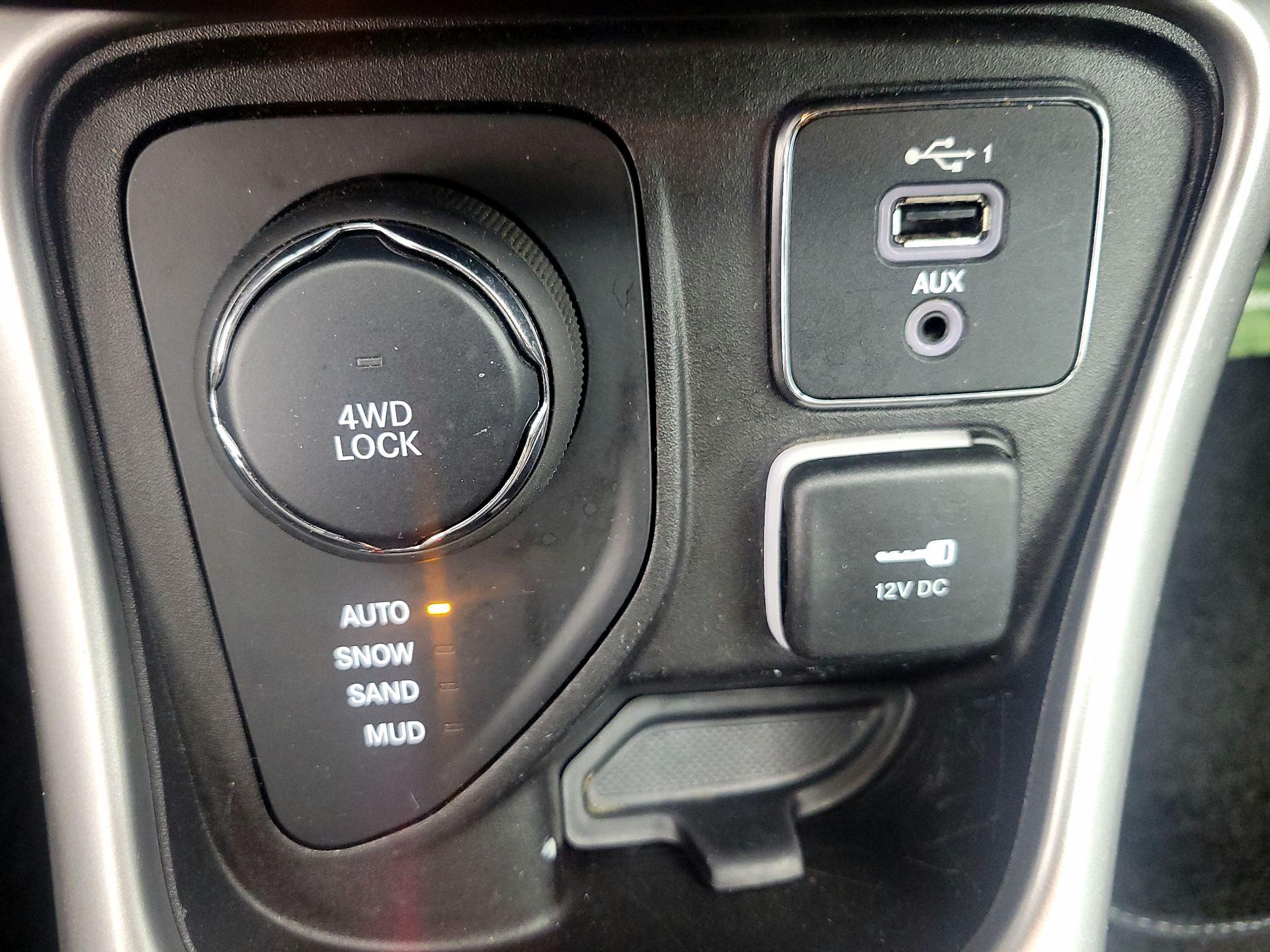 Thumbnail: 2019 Jeep Compass - 18